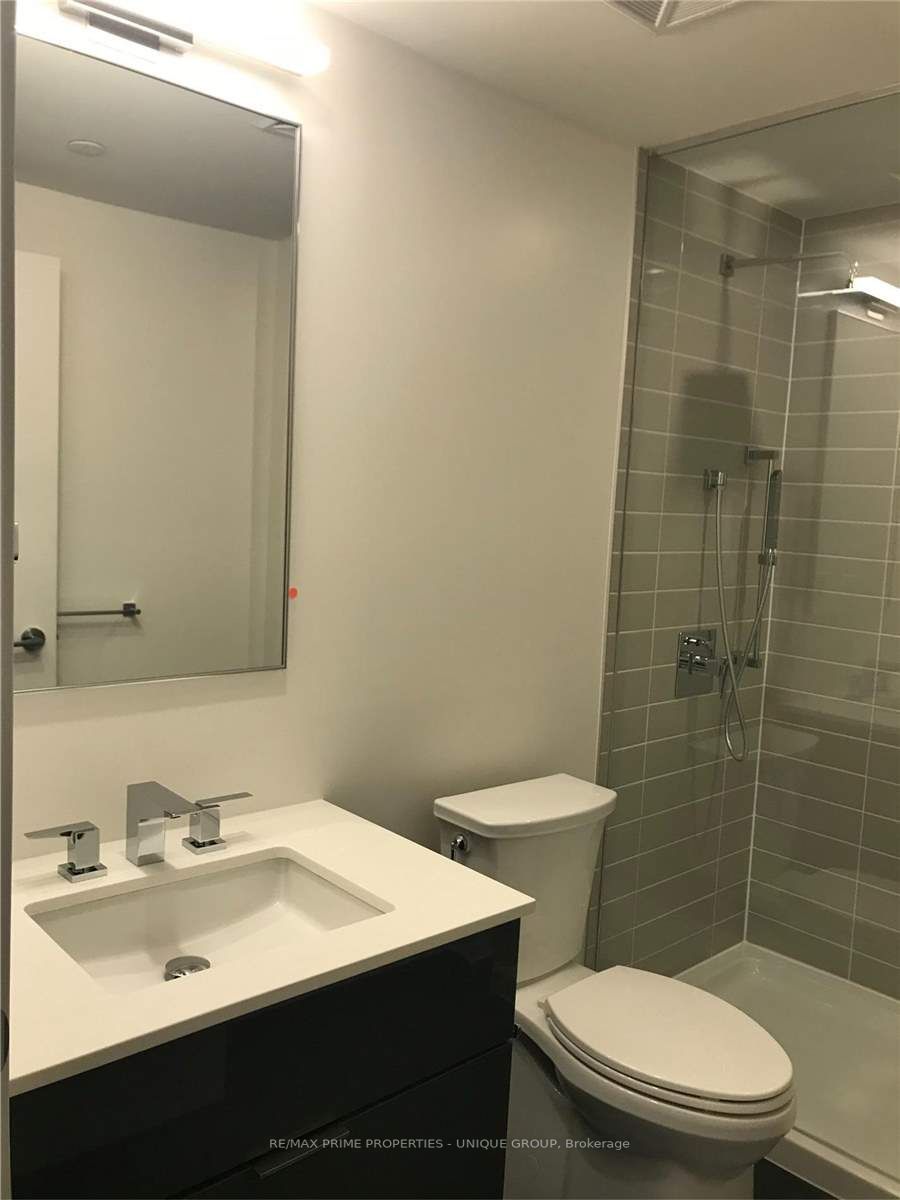 25 Richmond St E, #1405
