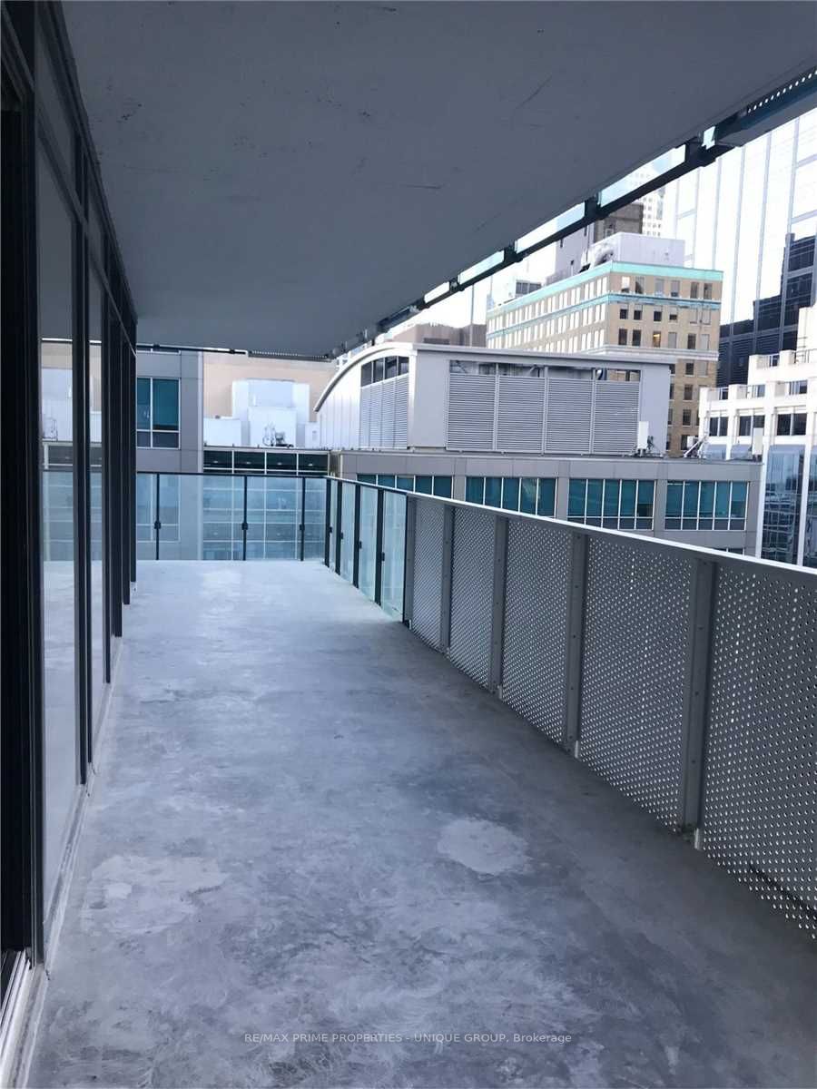 25 Richmond St E, #1405