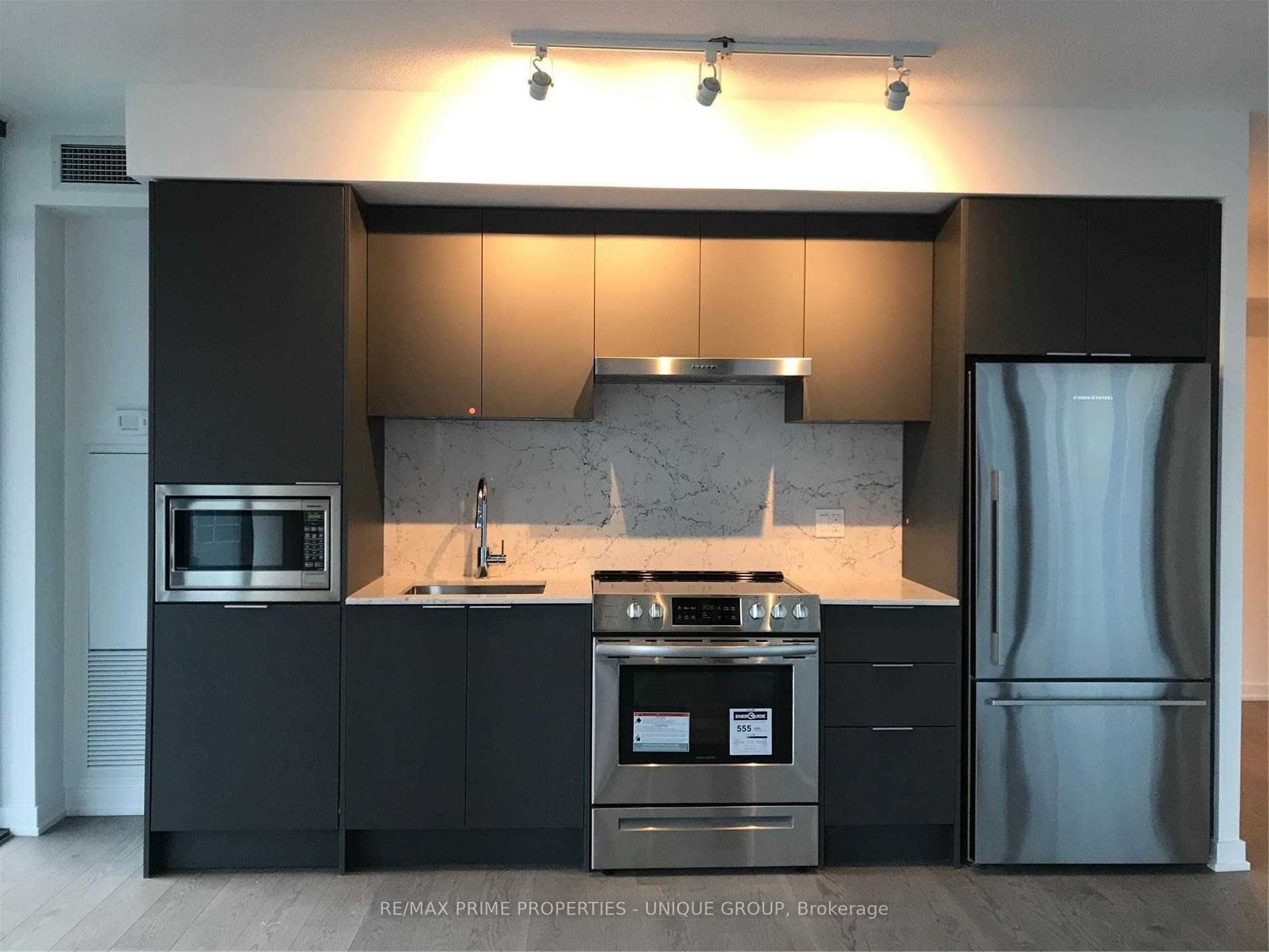25 Richmond St E, #1405