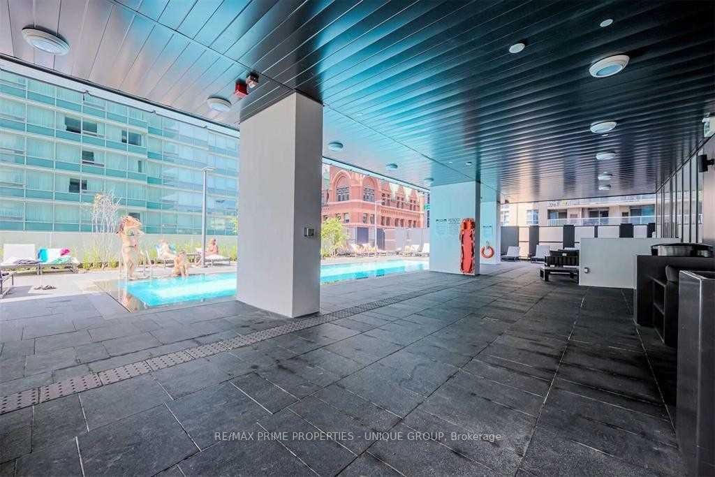 25 Richmond St E, #1405