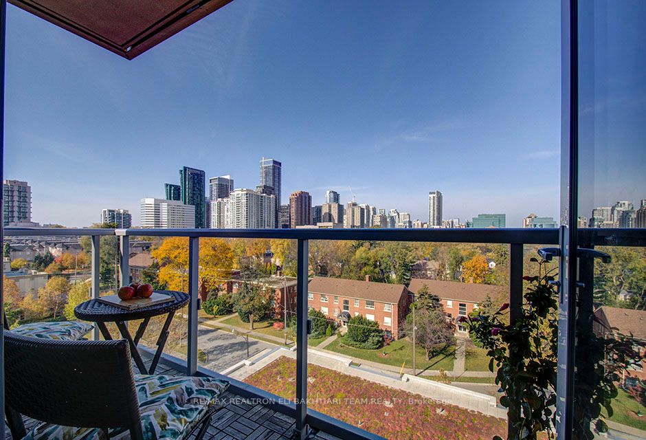 120 Harrison Garden Blvd, #736