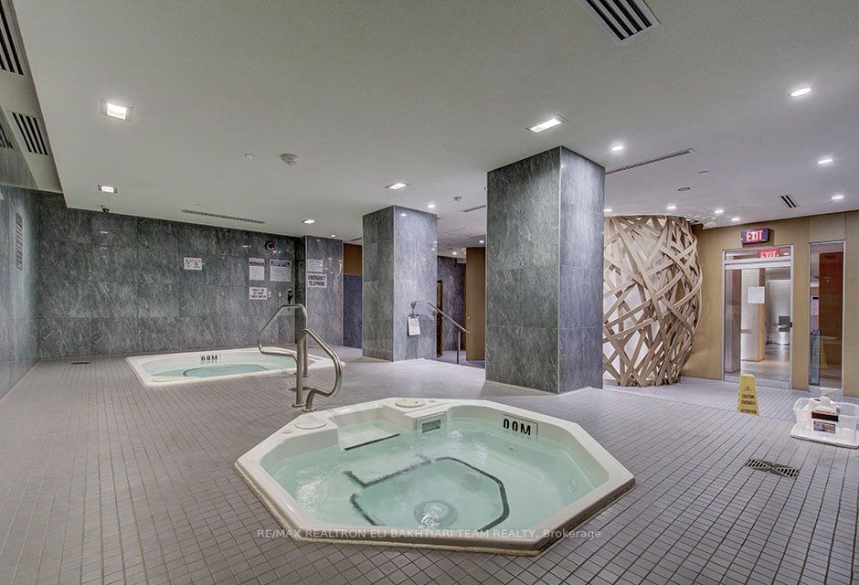 120 Harrison Garden Blvd, #736