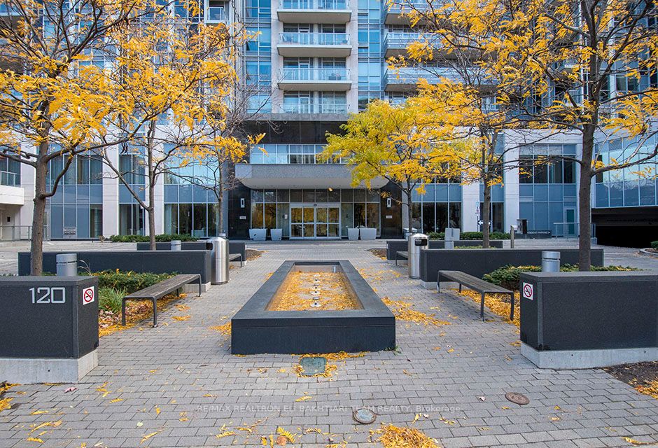 120 Harrison Garden Blvd, #736