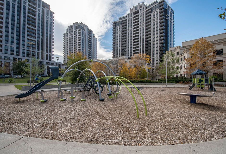 120 Harrison Garden Blvd, #736