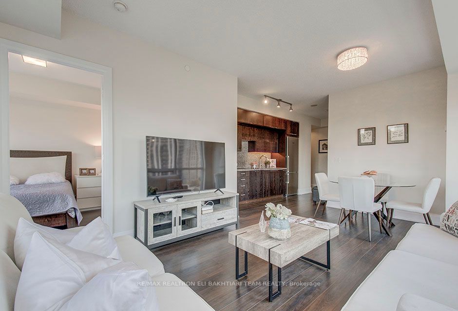120 Harrison Garden Blvd, #736