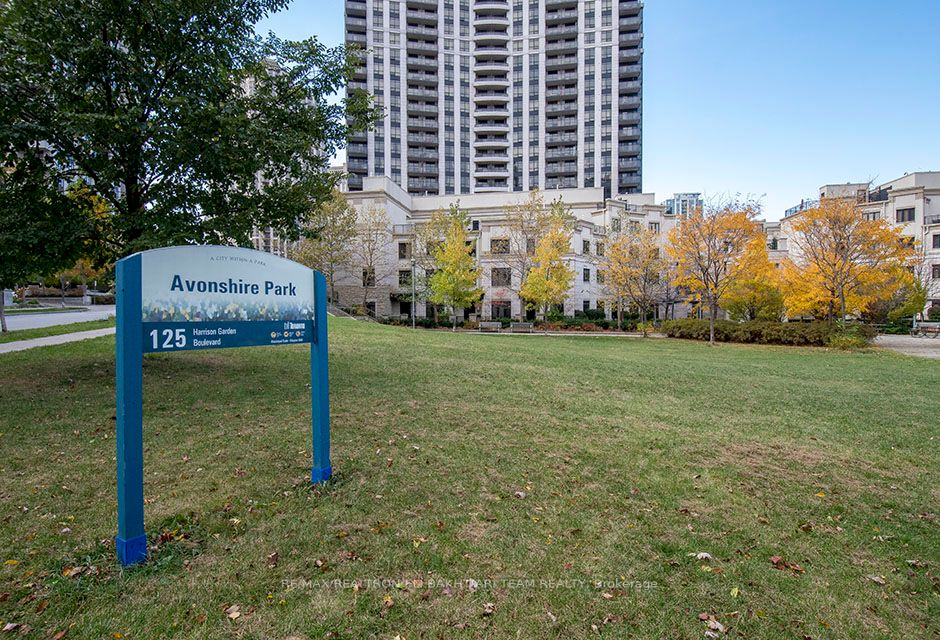 120 Harrison Garden Blvd, #736