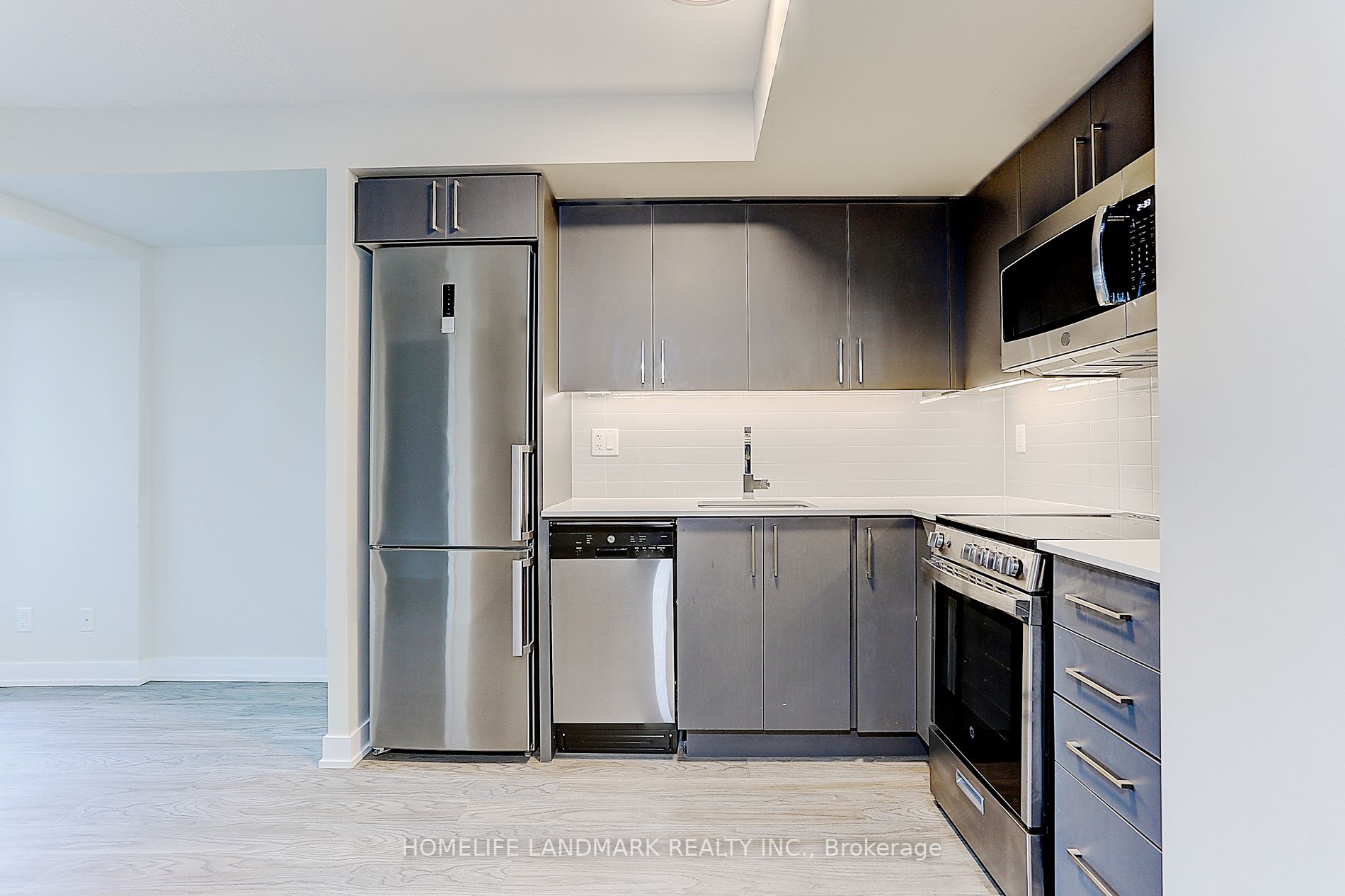 38 Monte Kwinter Crt, #605