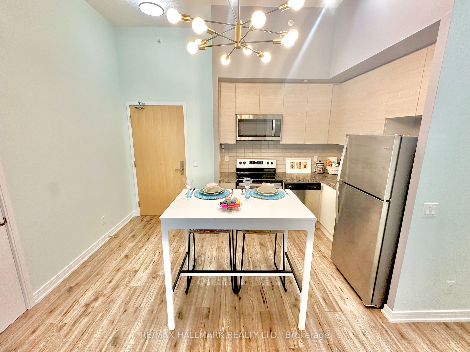 621 Sheppard Ave E, #118