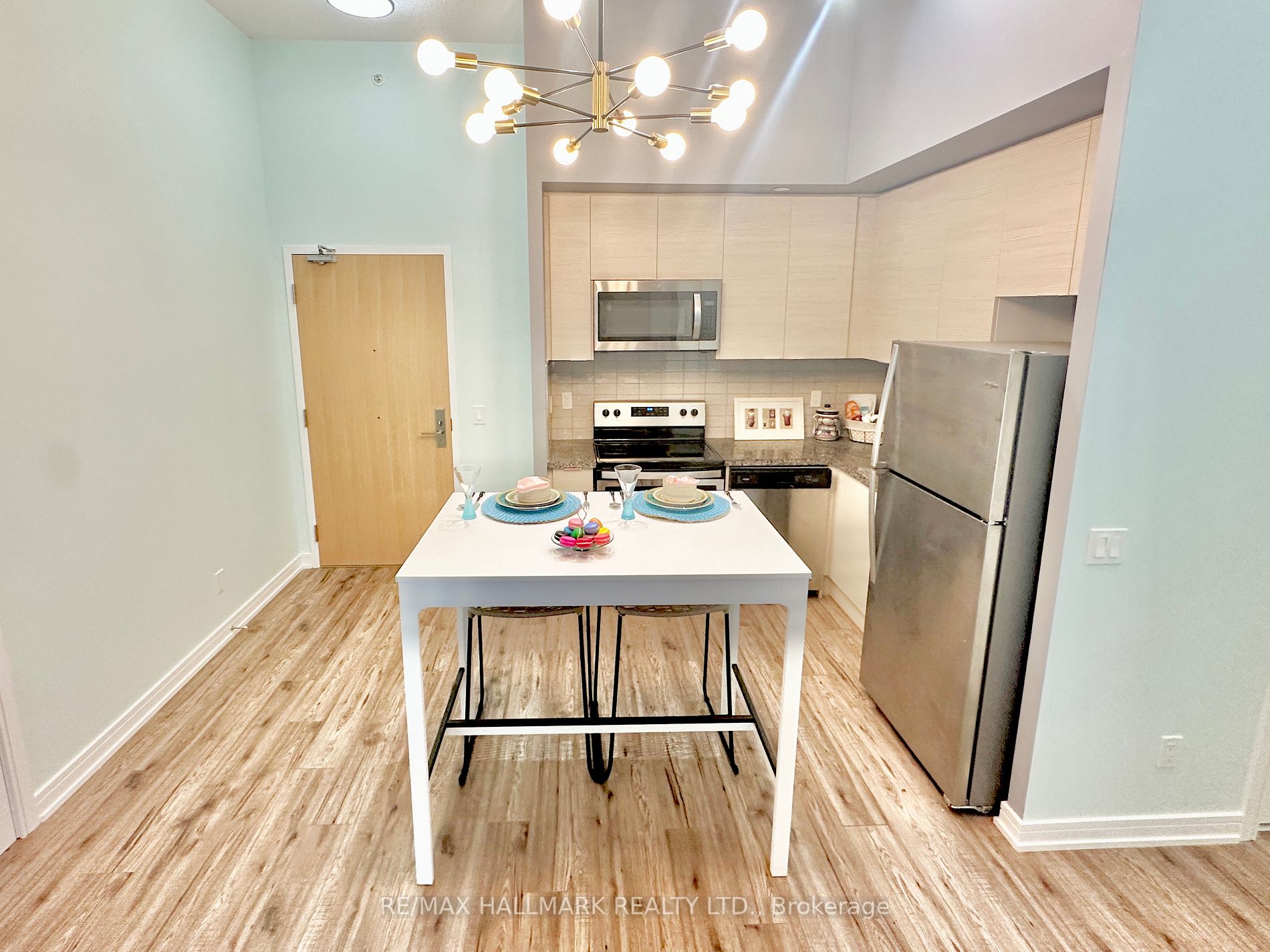 621 Sheppard Ave E, #118