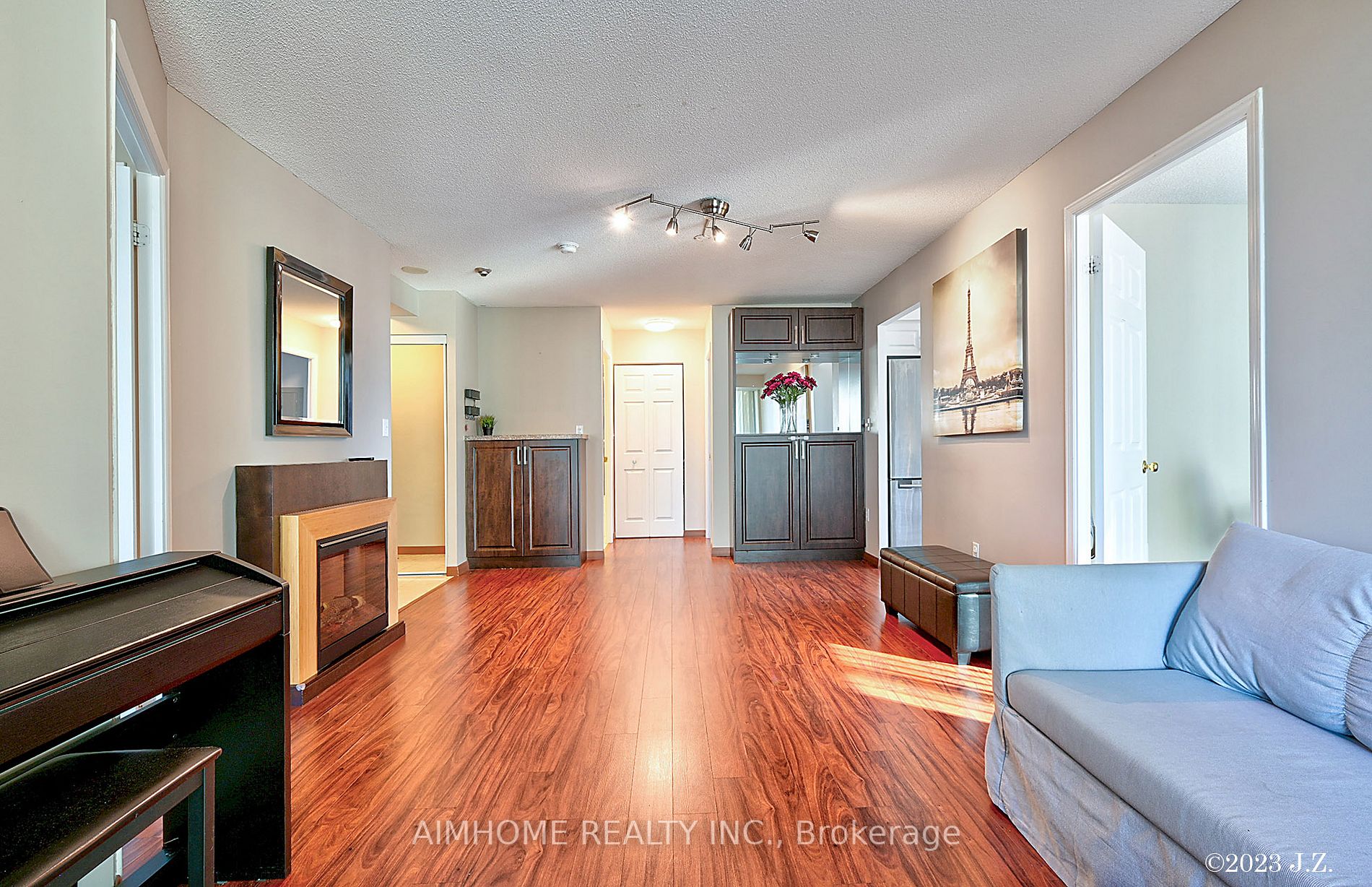 3 Pemberton Ave, #803