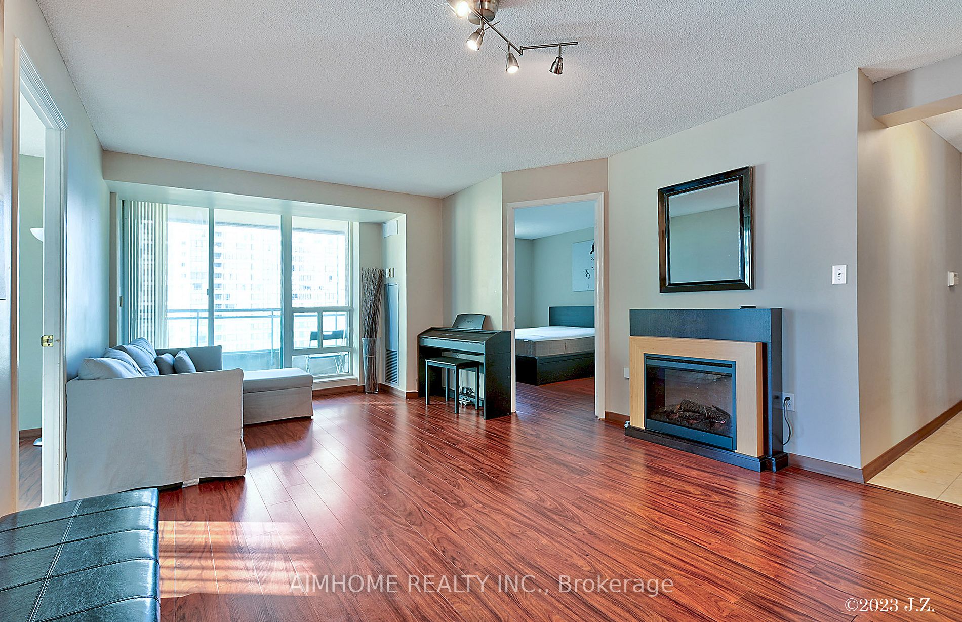 3 Pemberton Ave, #803