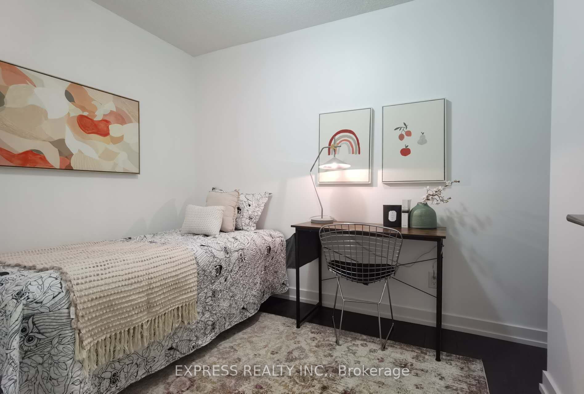 125 Redpath Ave, #415