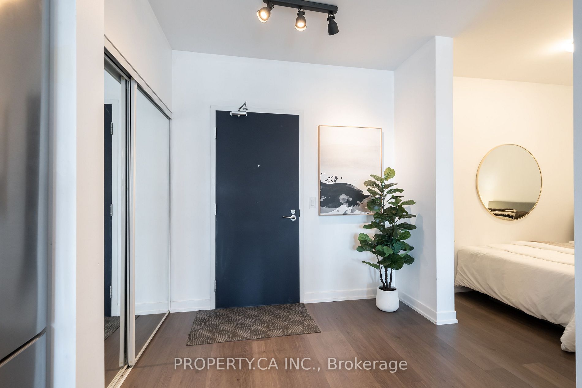 105 George St, #507