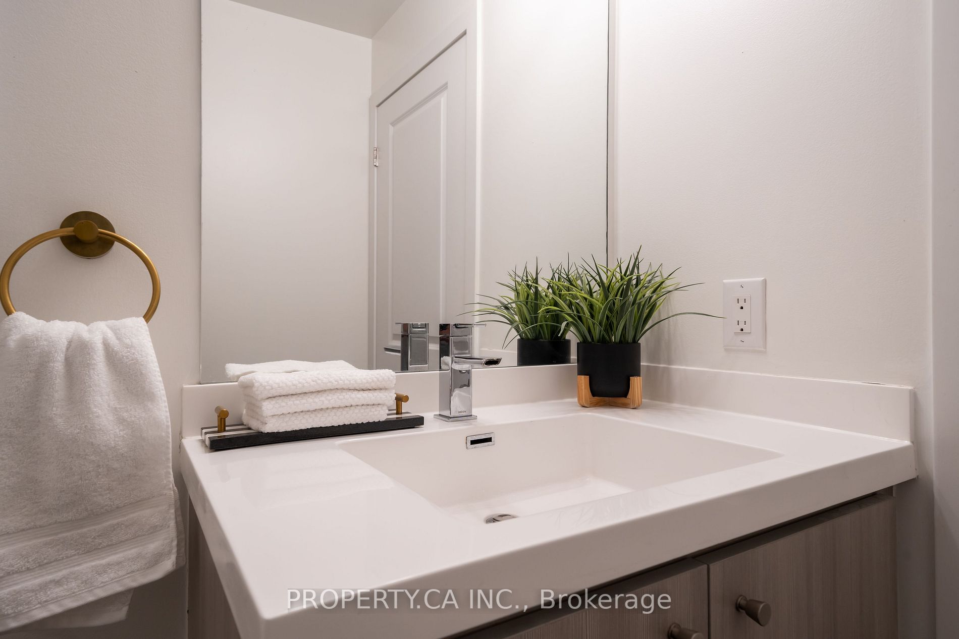105 George St, #507