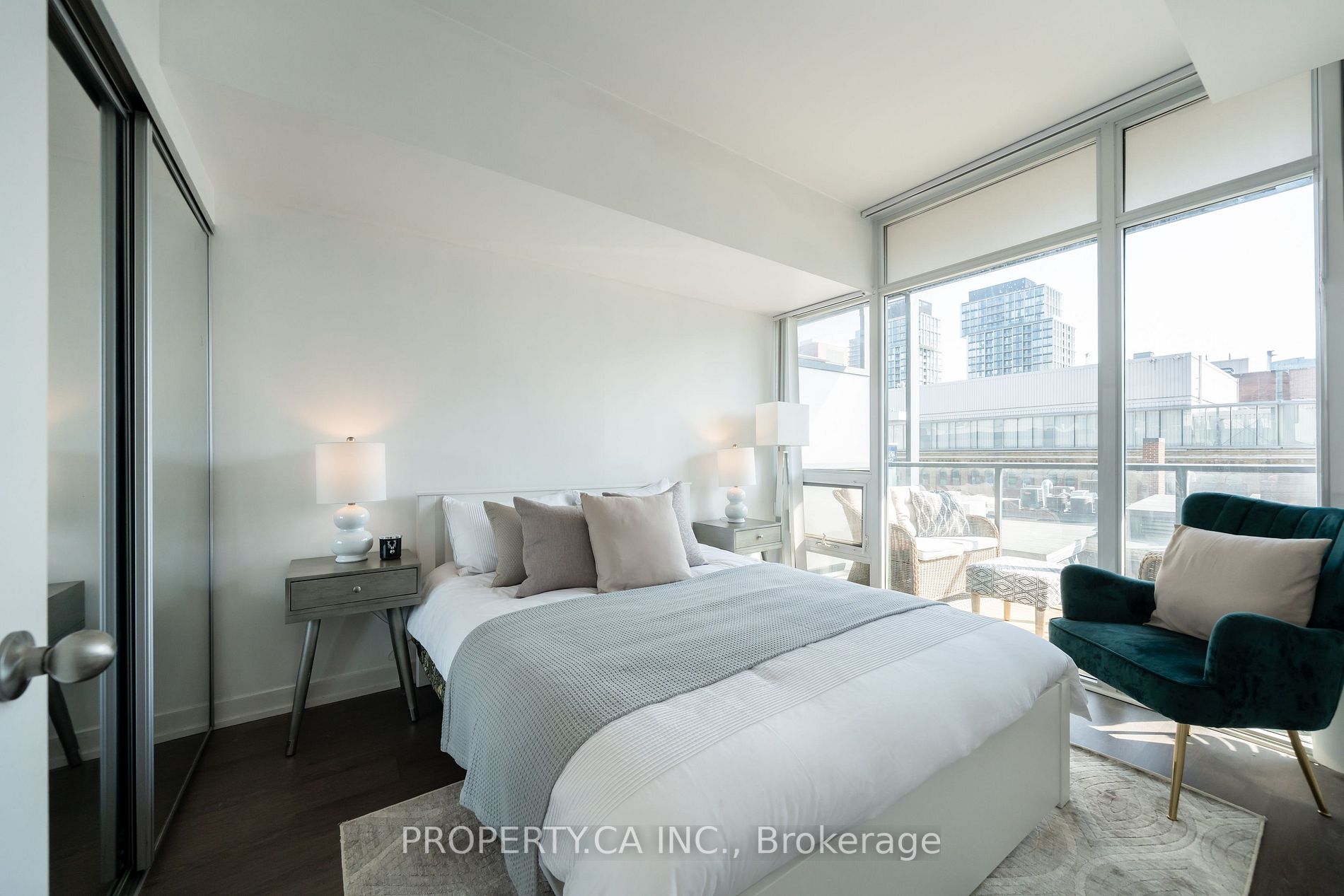 105 George St, #507
