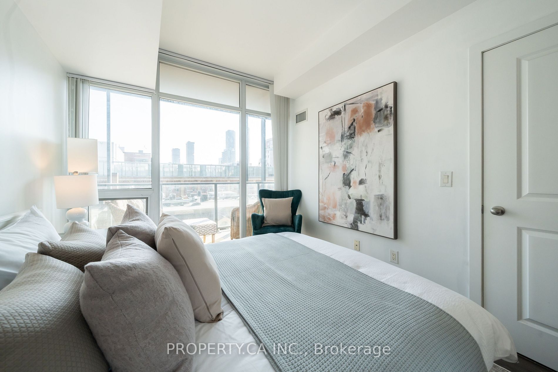 105 George St, #507
