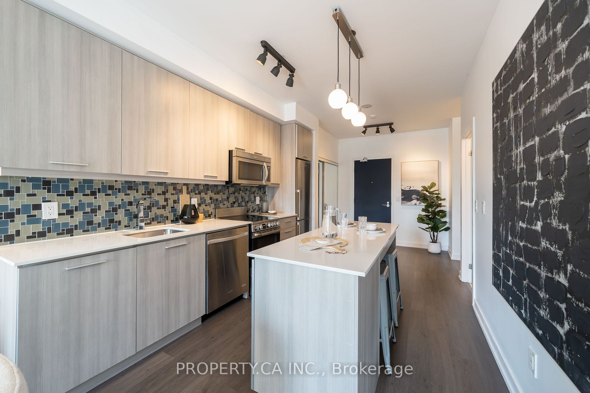 105 George St, #507