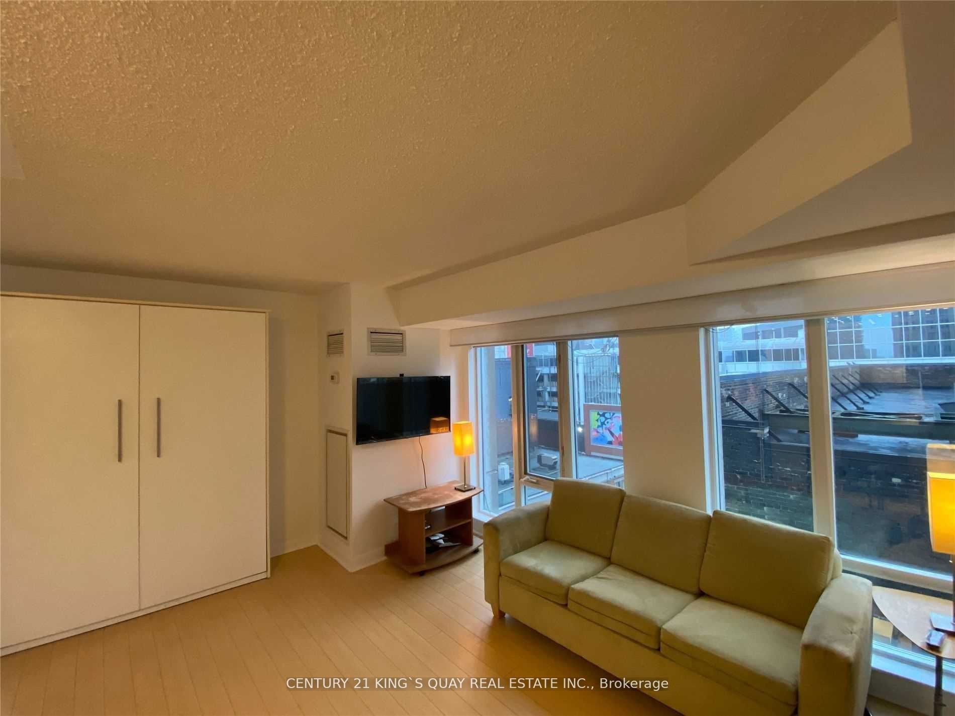210 Victoria St, #801