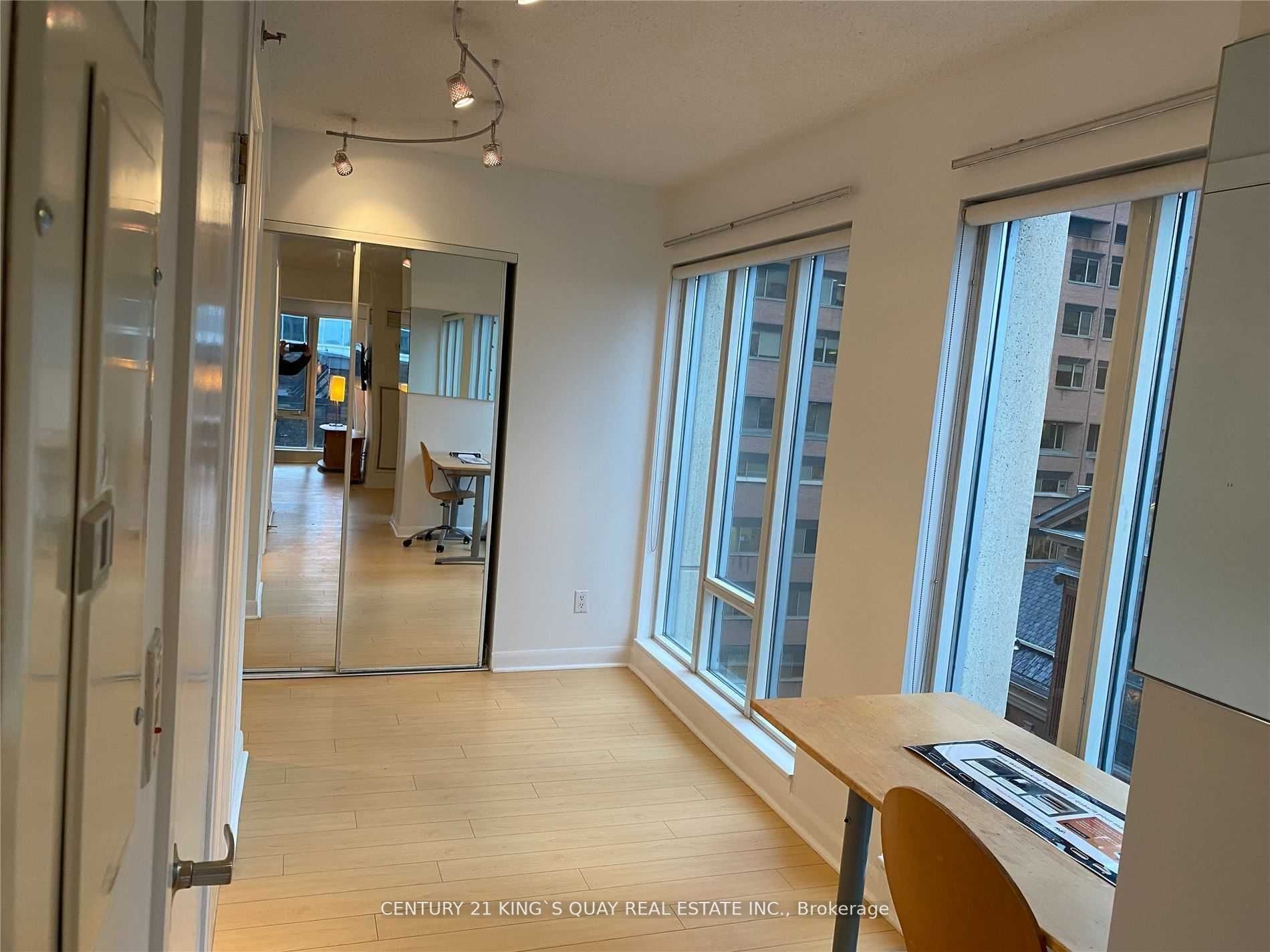 210 Victoria St, #801