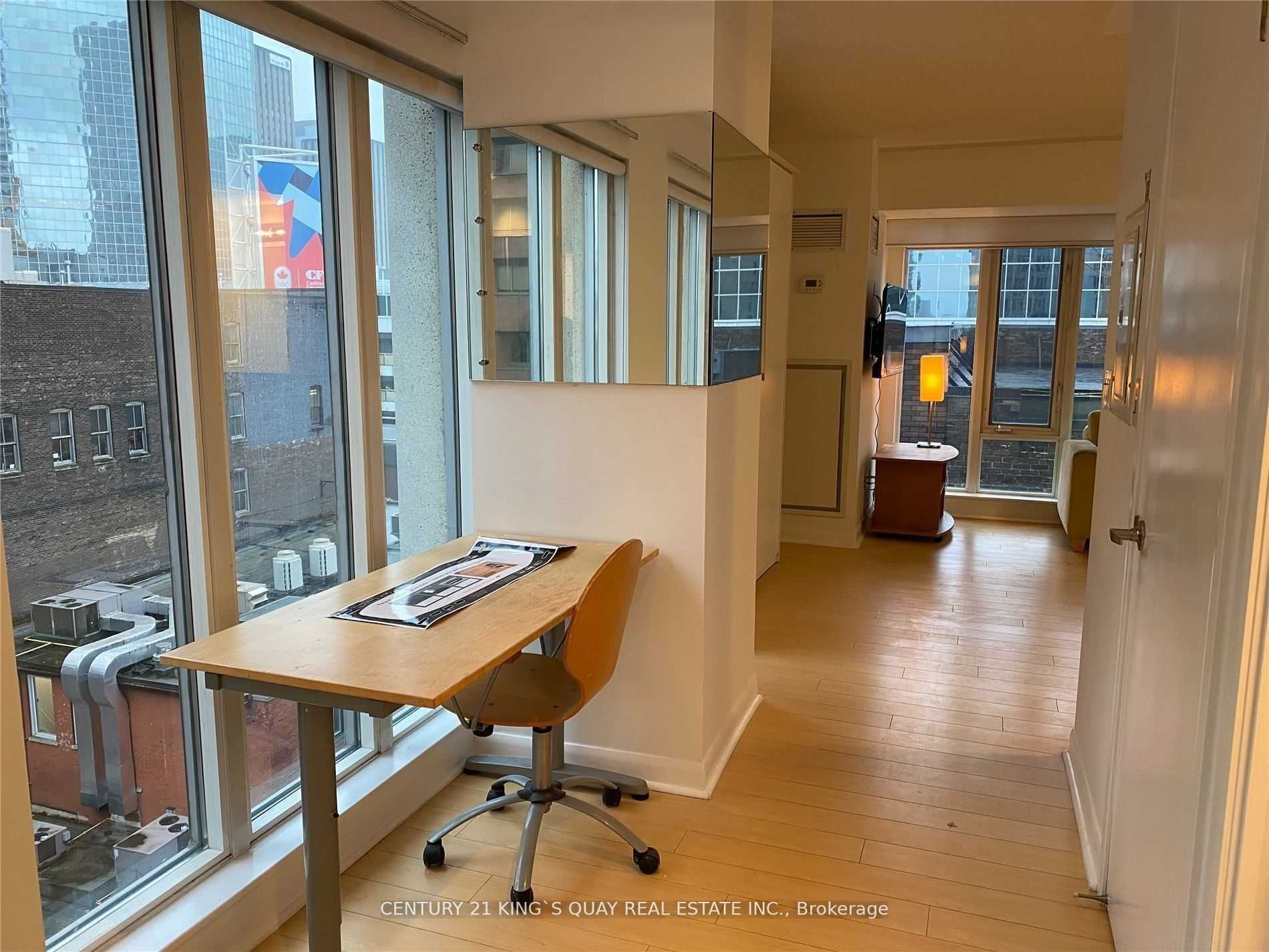 210 Victoria St, #801