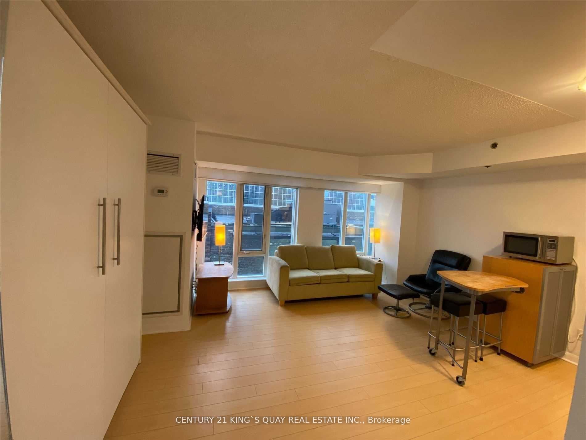 210 Victoria St, #801