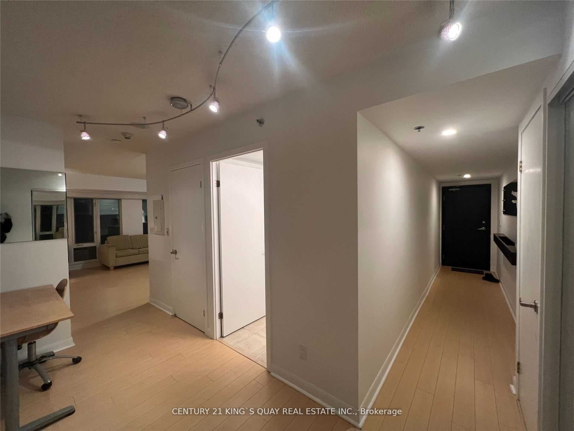 210 Victoria St, #801