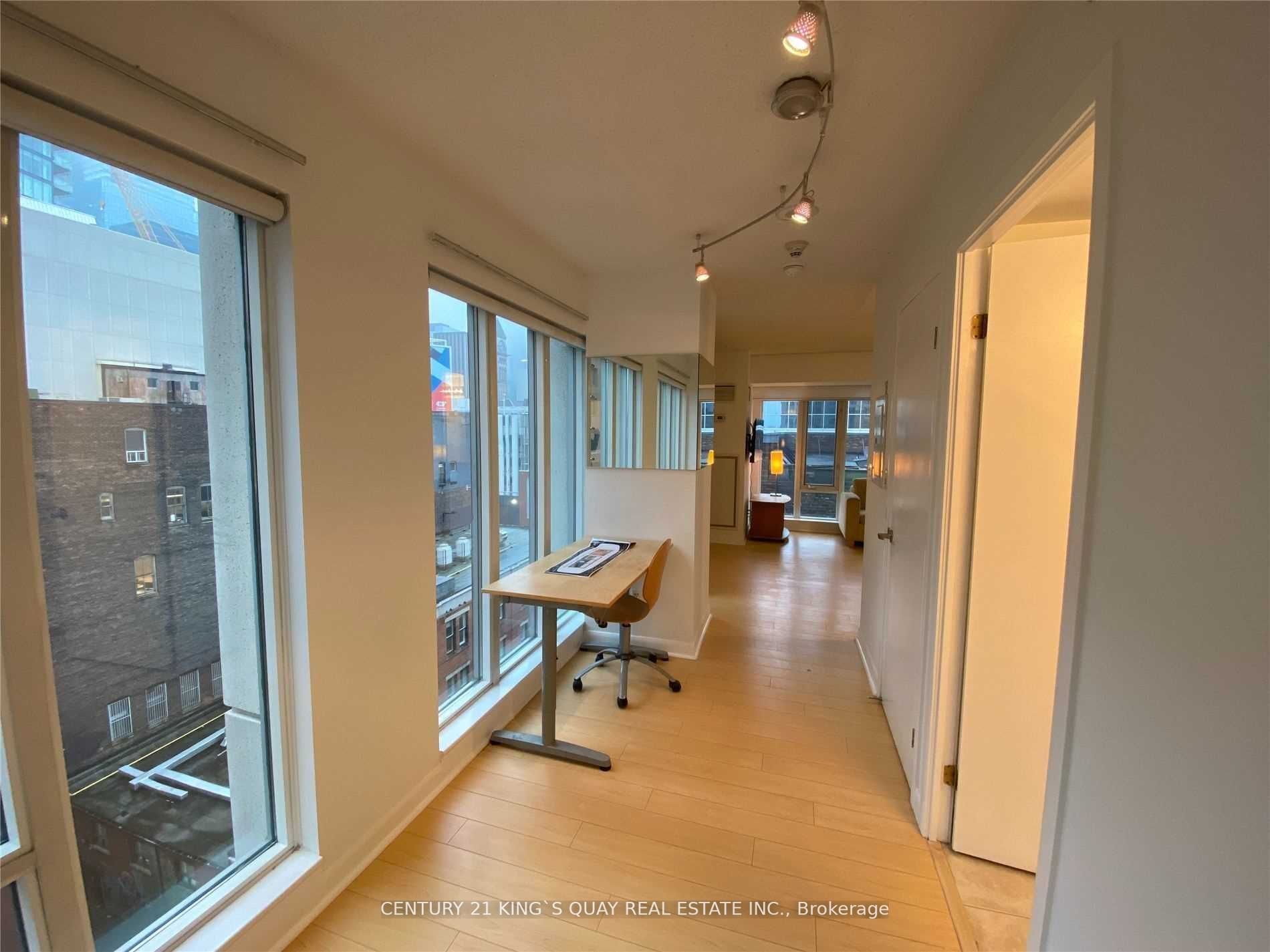 210 Victoria St, #801