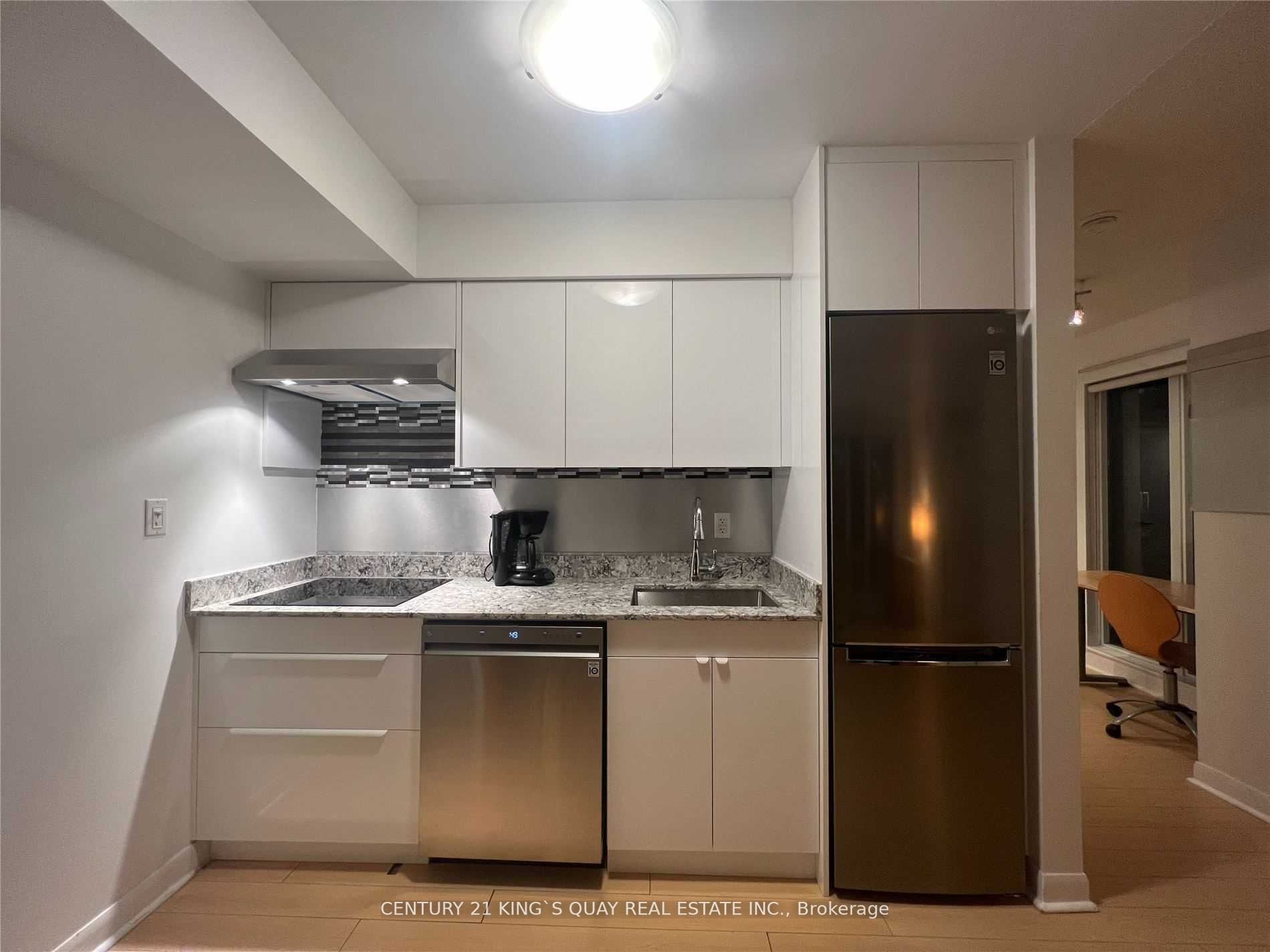 210 Victoria St, #801