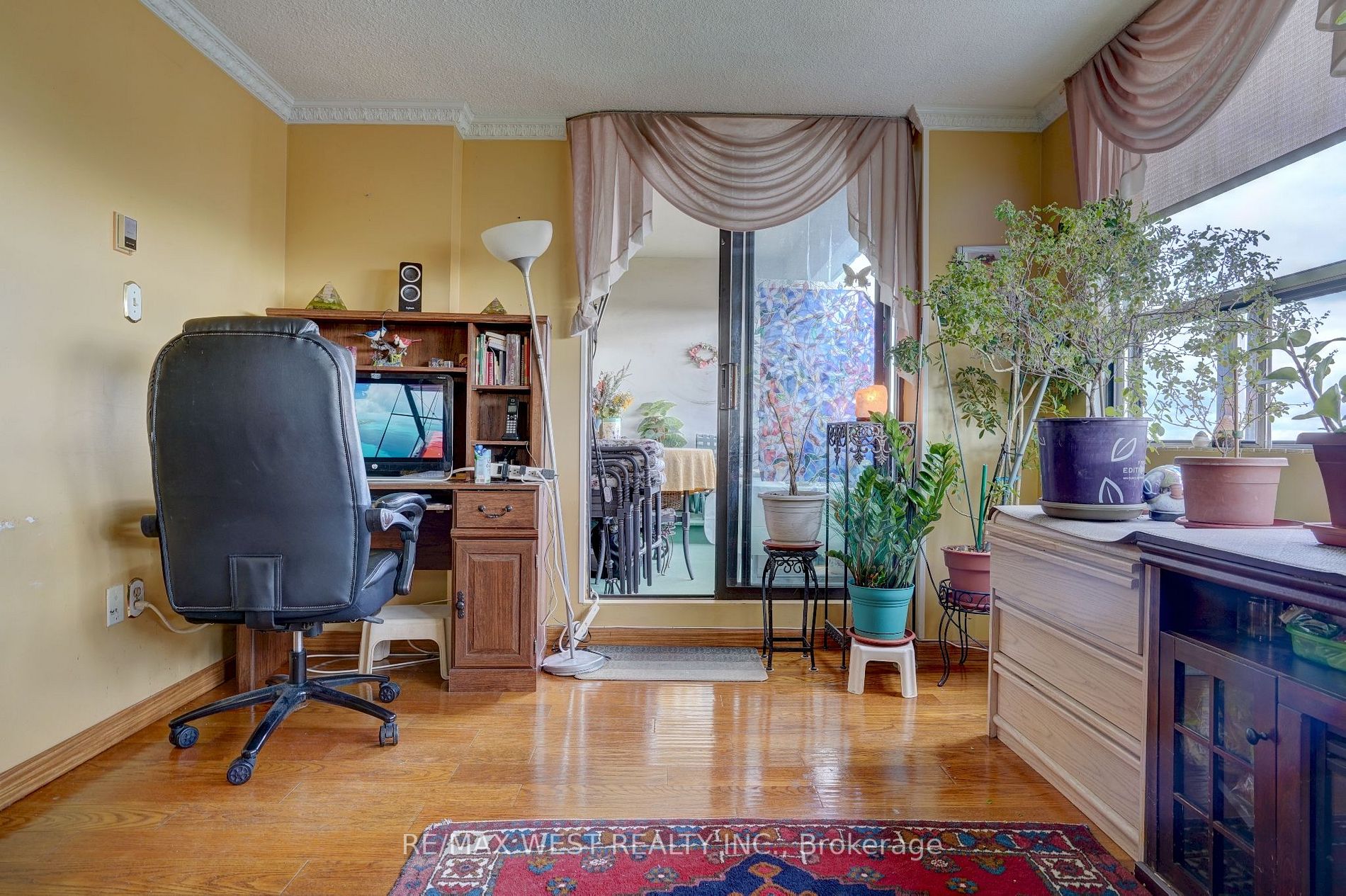 25 Sunrise Ave, #Ph07