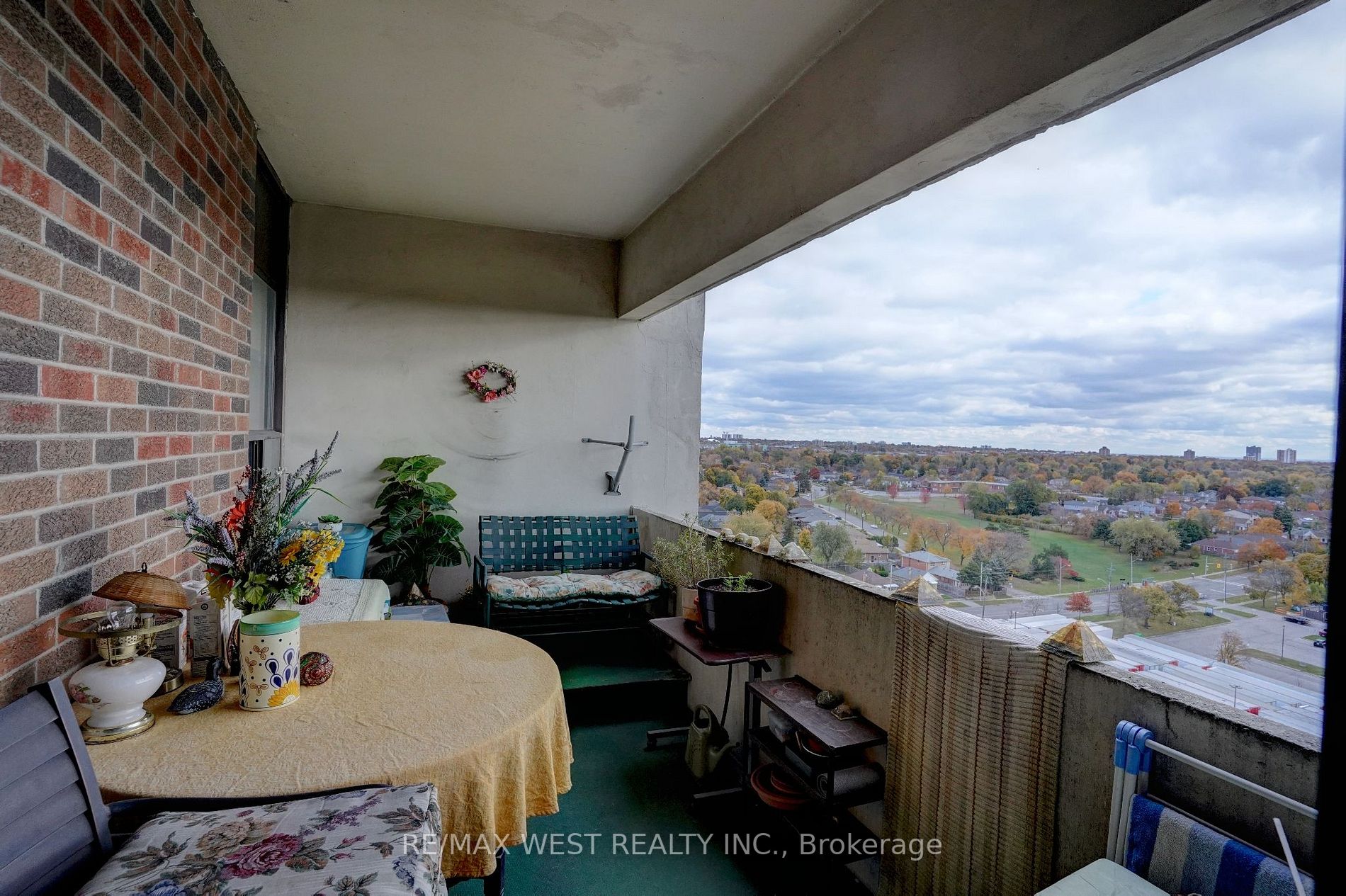 25 Sunrise Ave, #Ph07