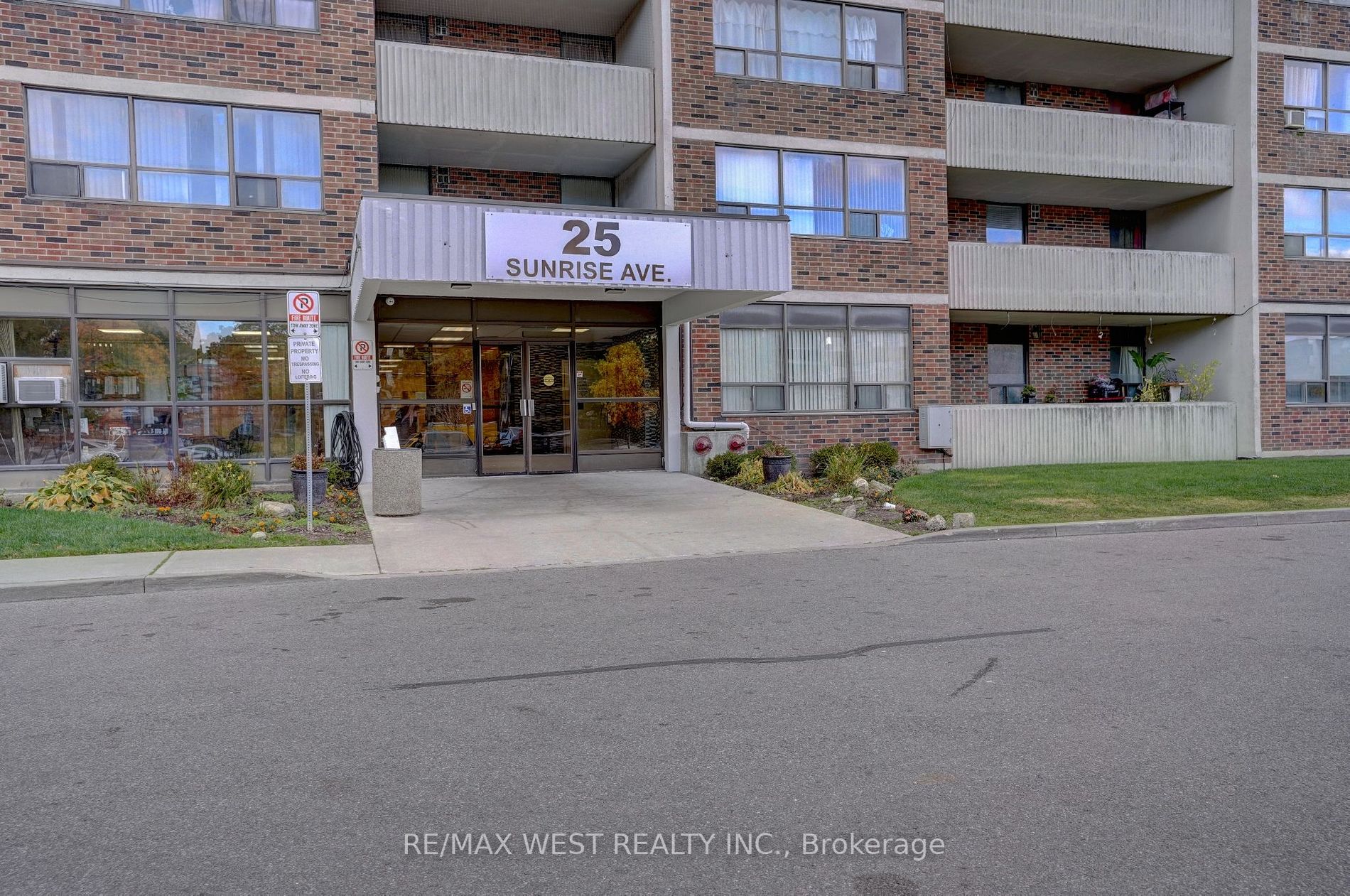 25 Sunrise Ave, #Ph07