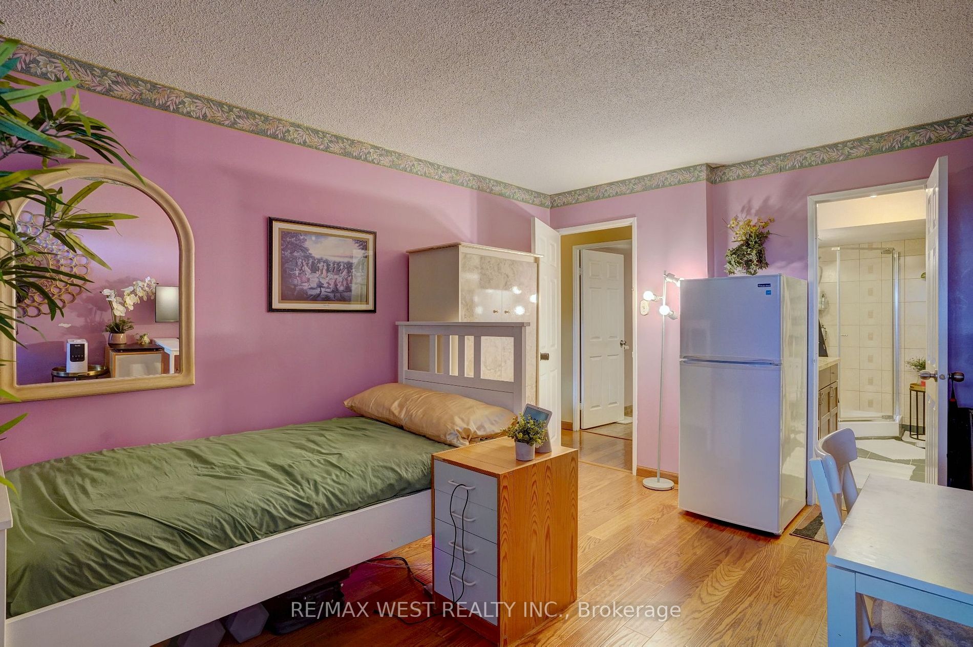 25 Sunrise Ave, #Ph07