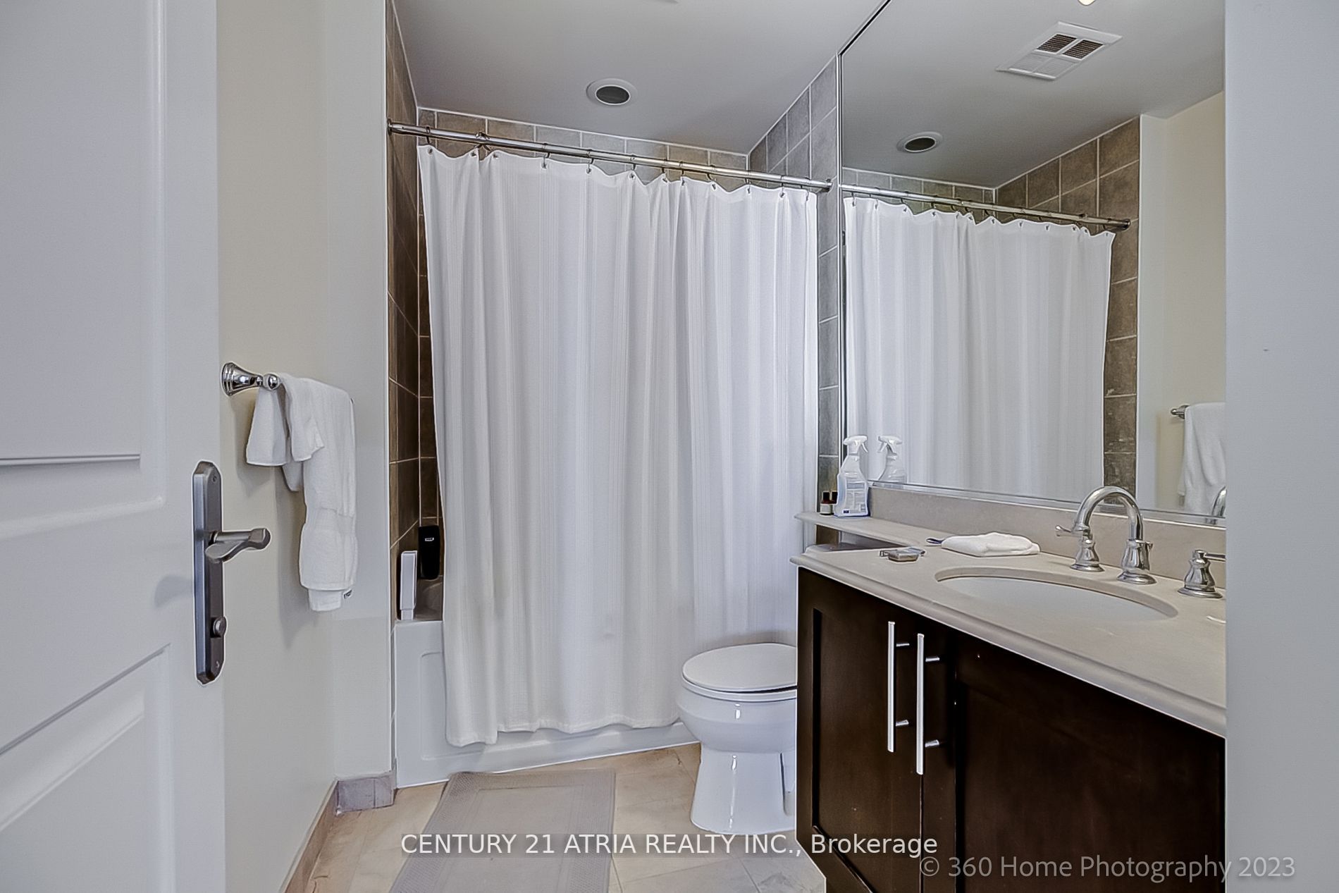 761 Bay St, #4311