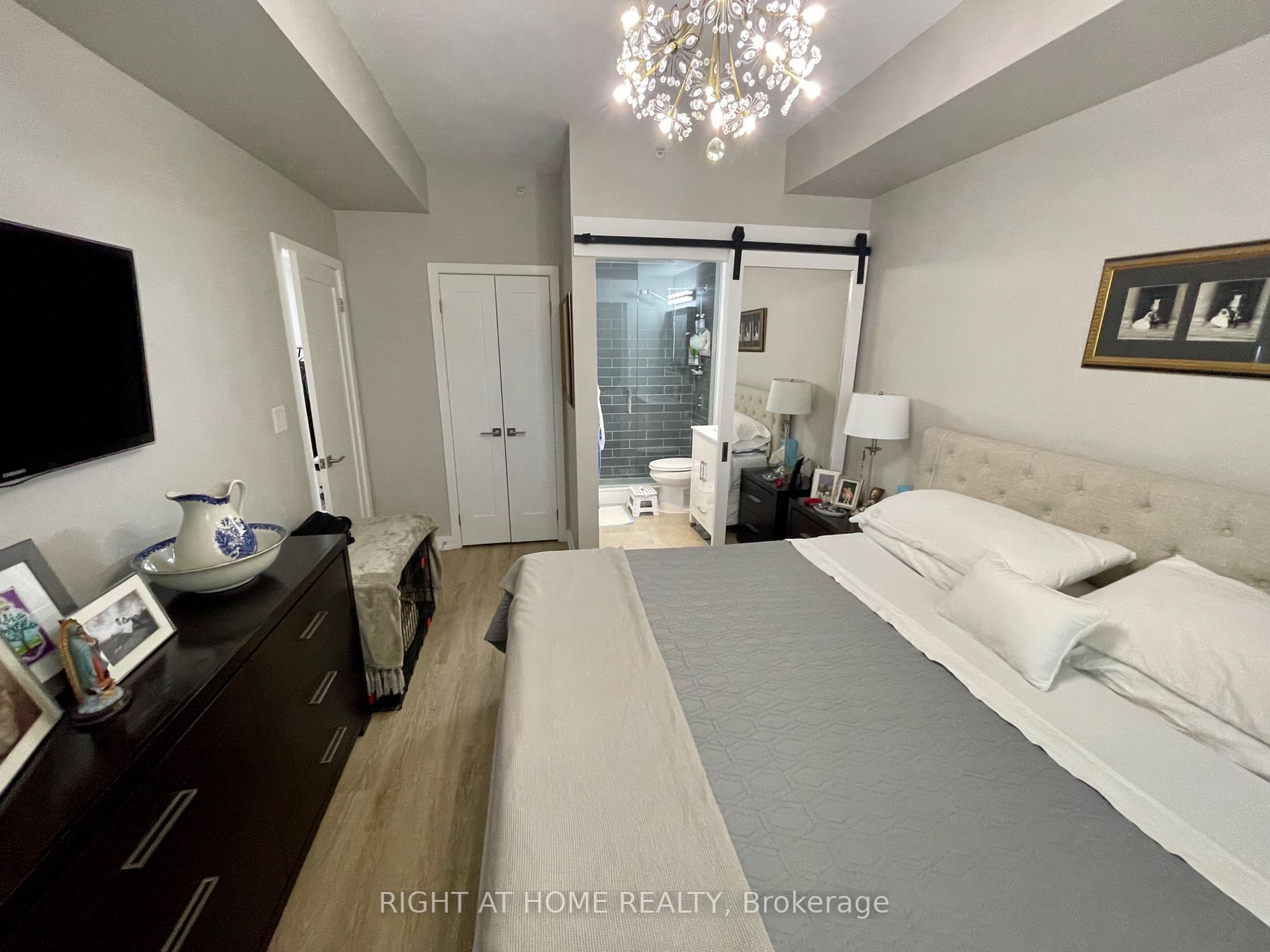 205 Manning Ave, #310