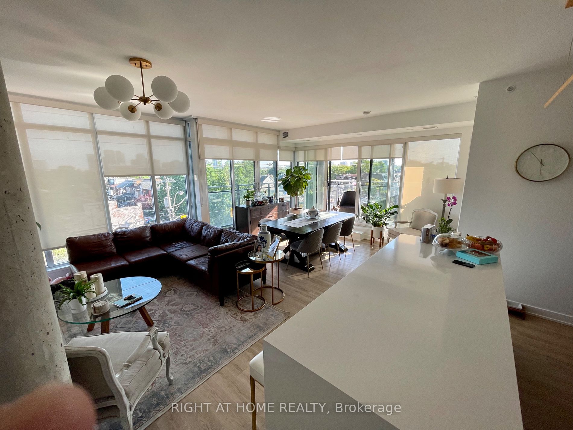 205 Manning Ave, #310