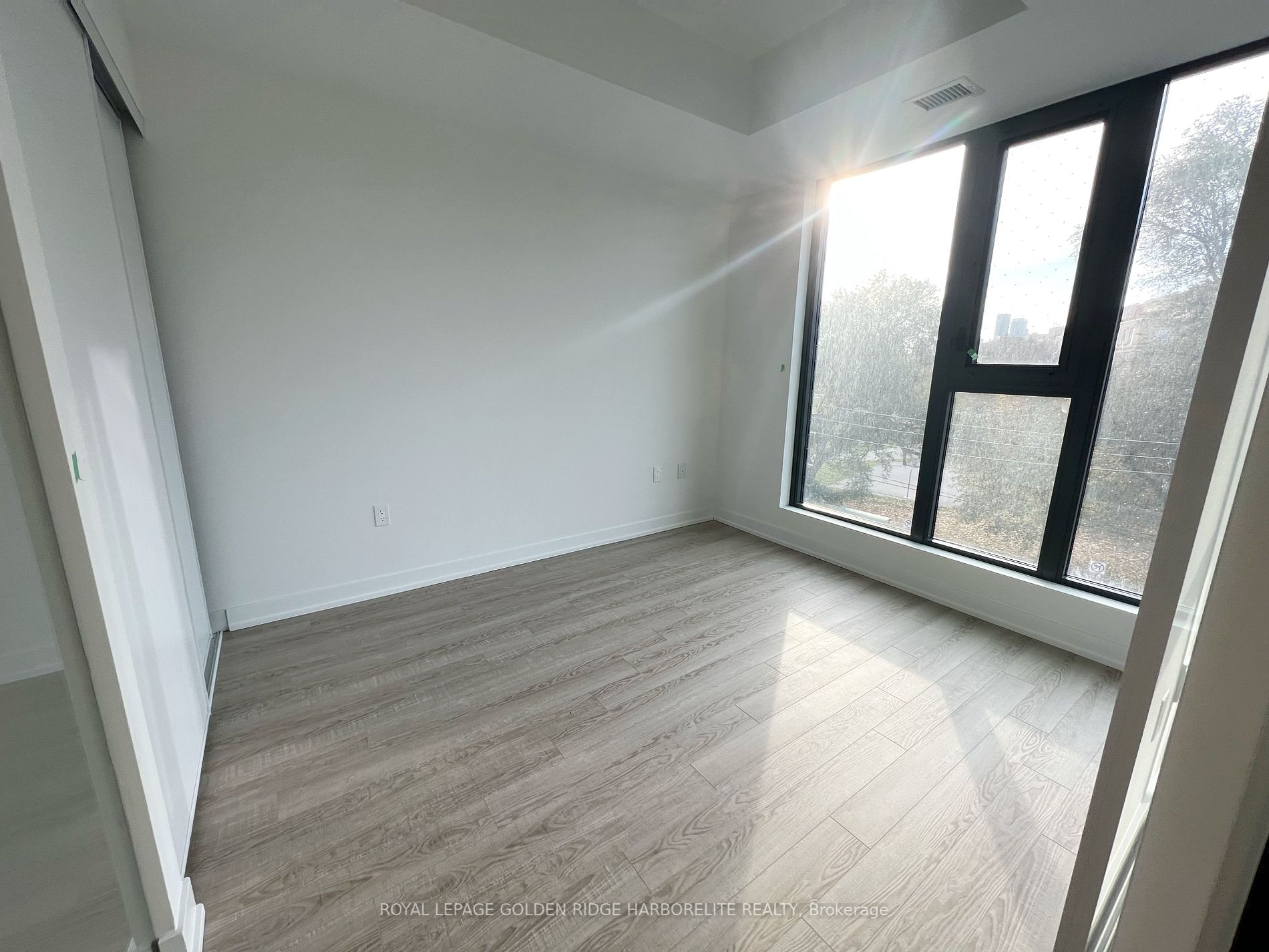 250 Lawrence Ave W, #413
