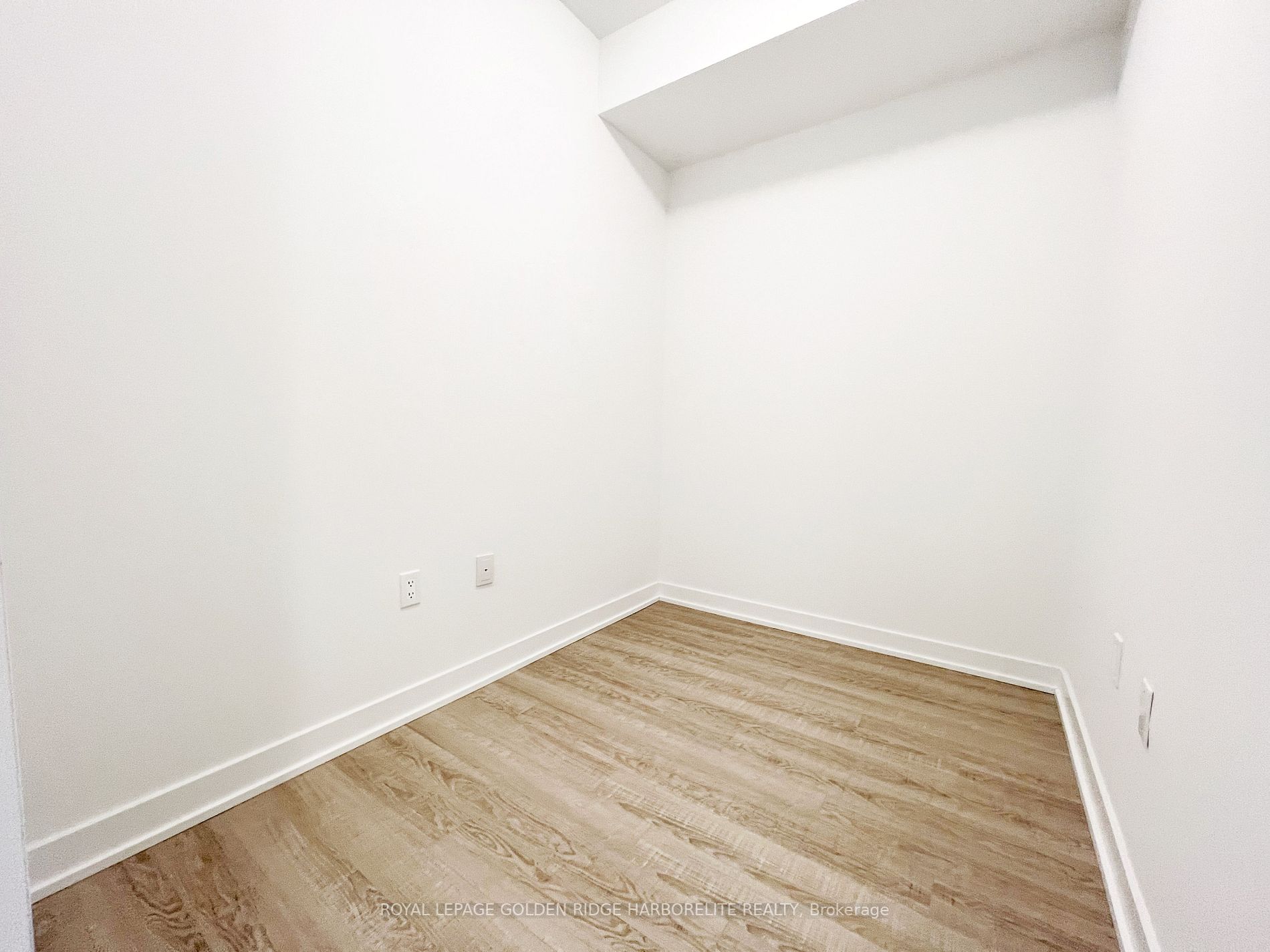 250 Lawrence Ave W, #413