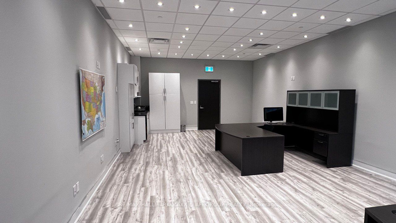4750 Yonge St, #324