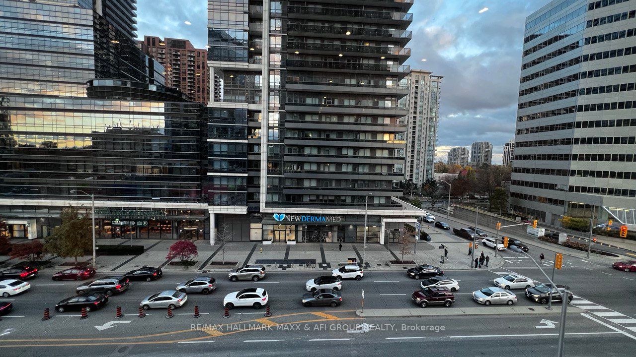 4750 Yonge St, #324