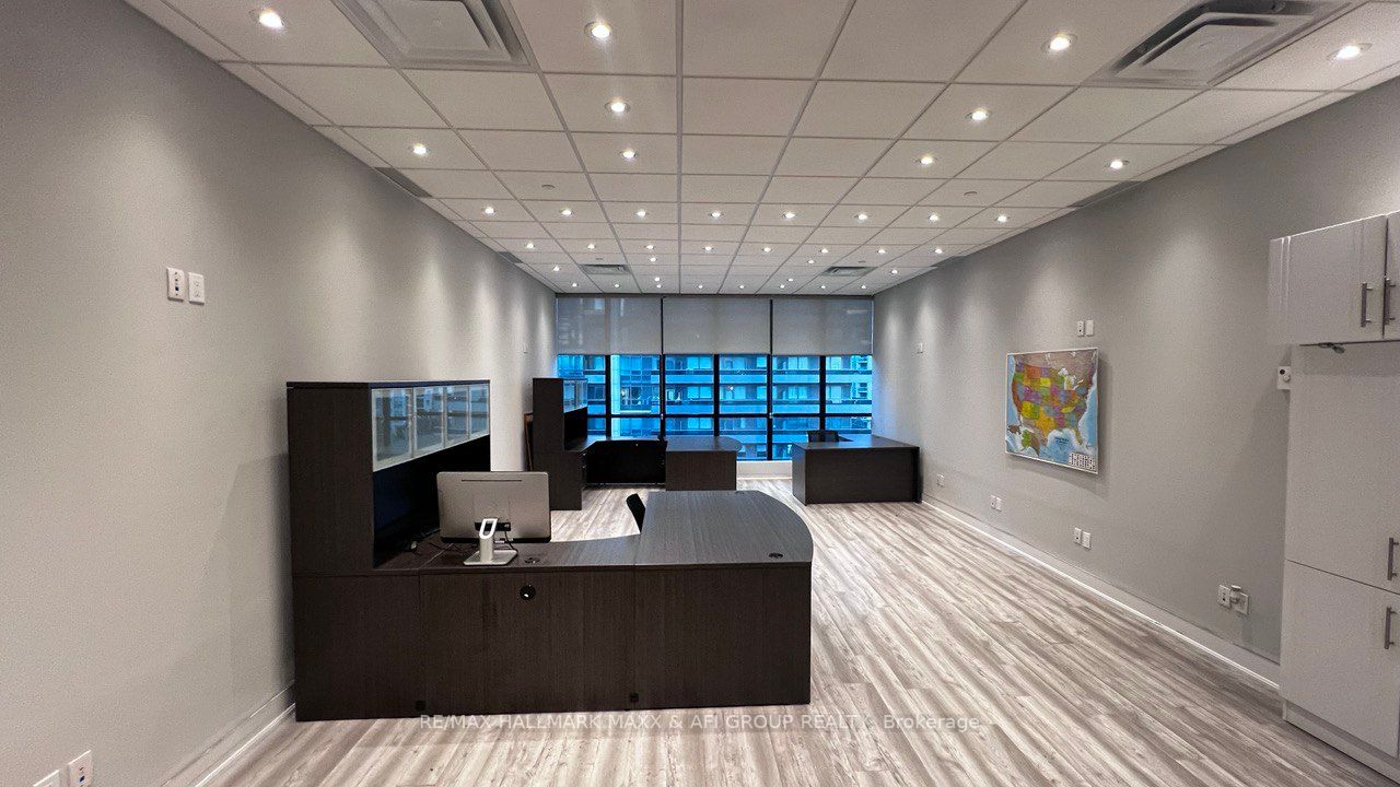 4750 Yonge St, #324
