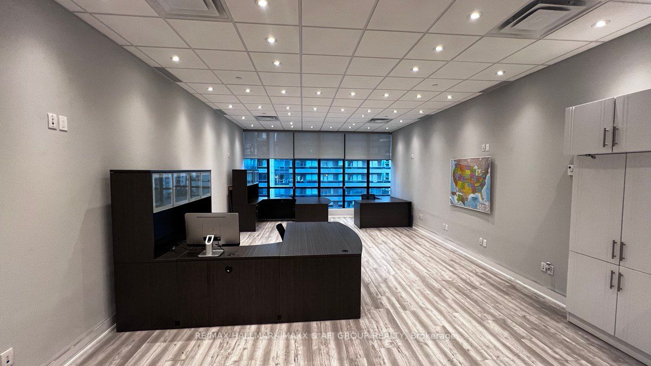 4750 Yonge St, #324
