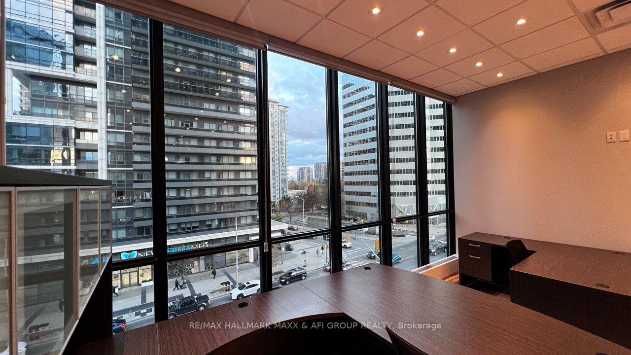 4750 Yonge St, #324