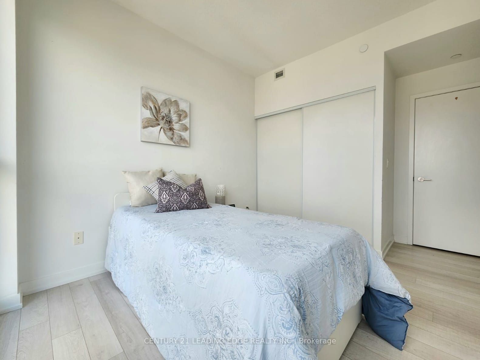 115 Mcmahon Dr, #2903