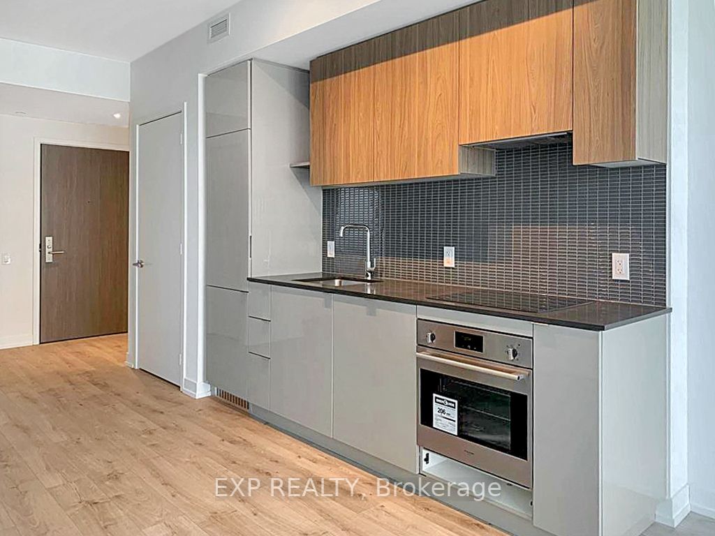 161 Roehampton Ave, #2207