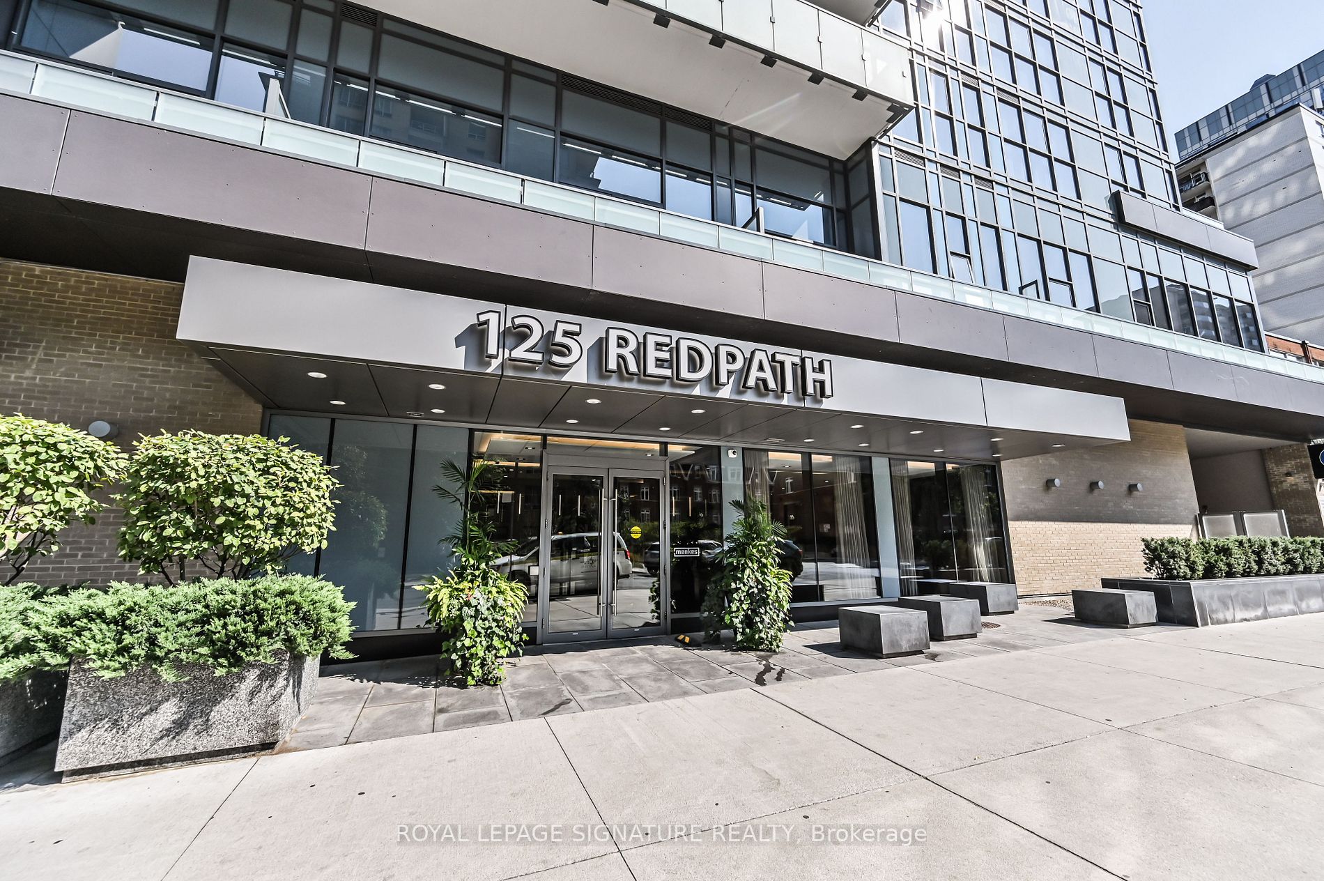 125 Redpath Ave, #606