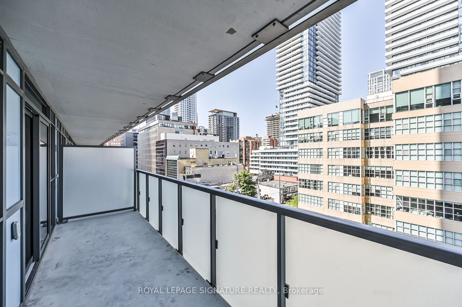 125 Redpath Ave, #606