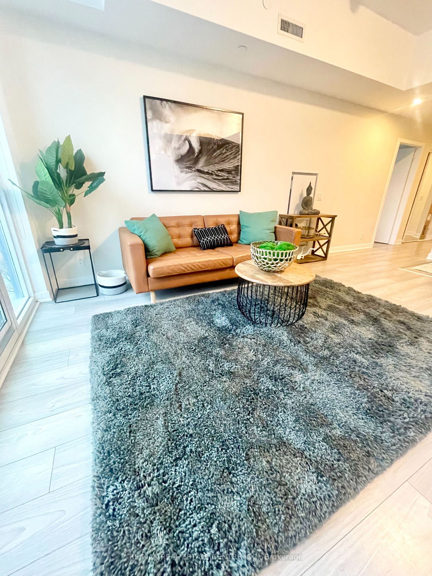 120 Parliament St, #817