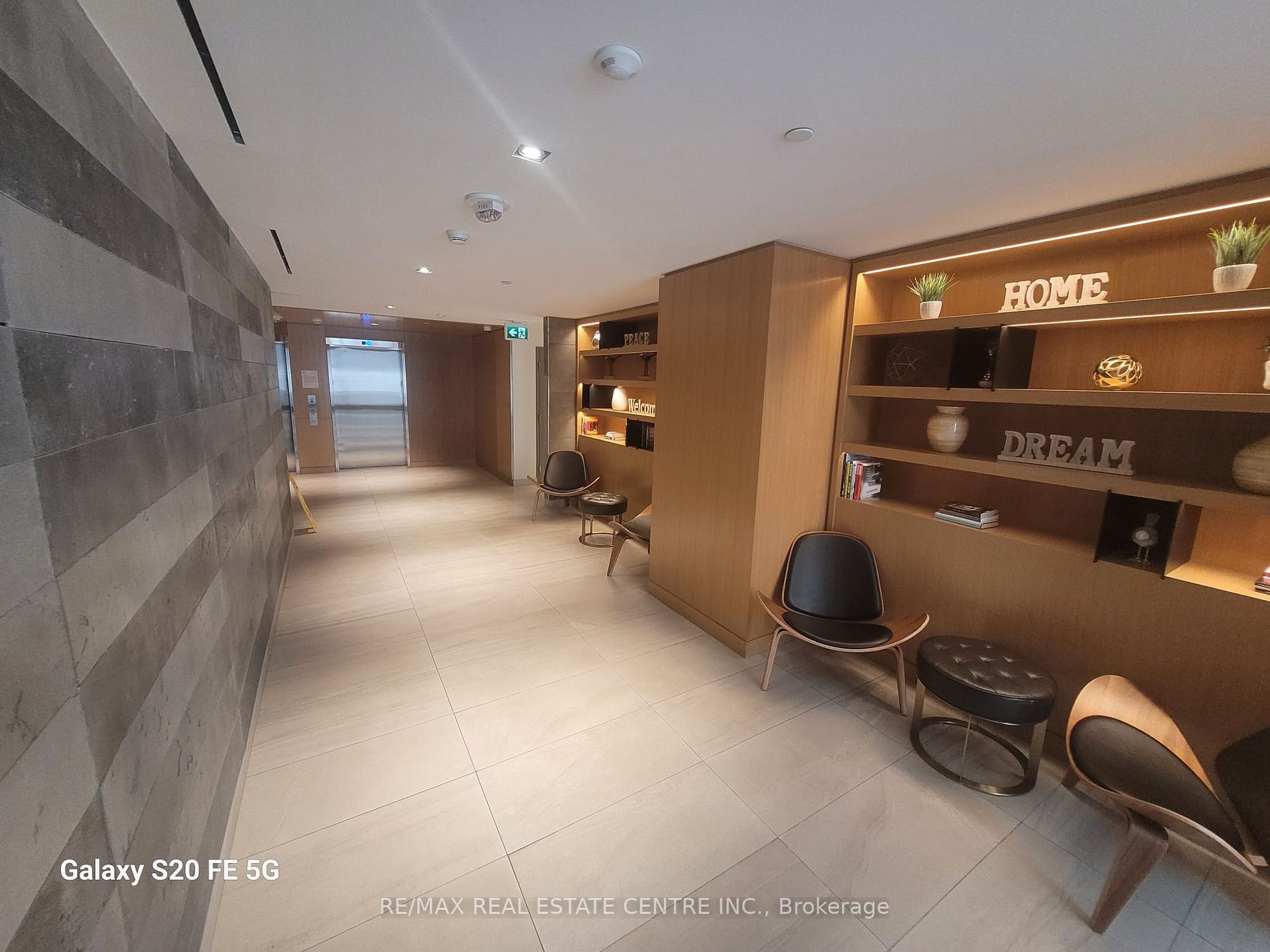 120 Parliament St, #817