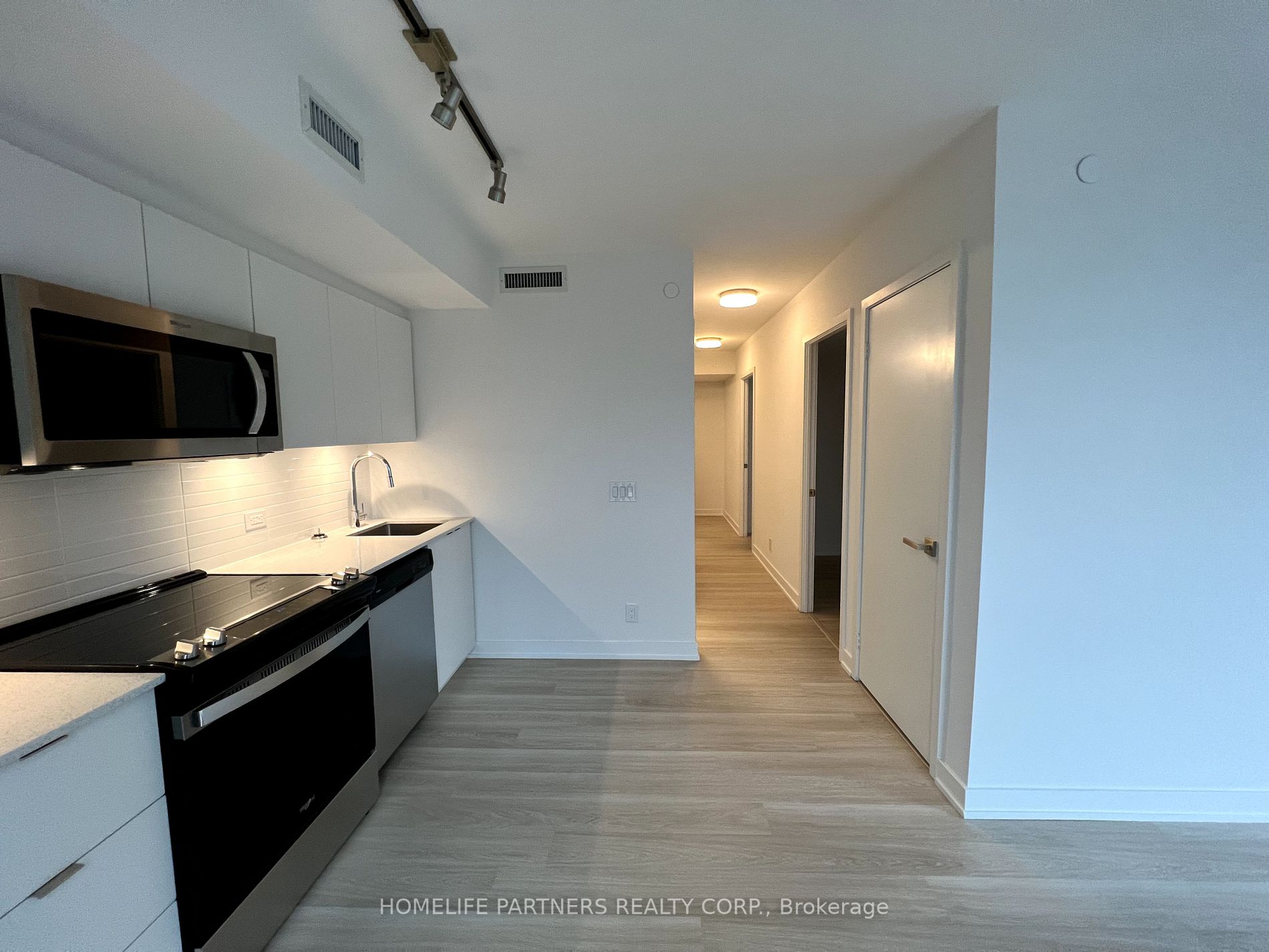 30 Tretti Way, #603