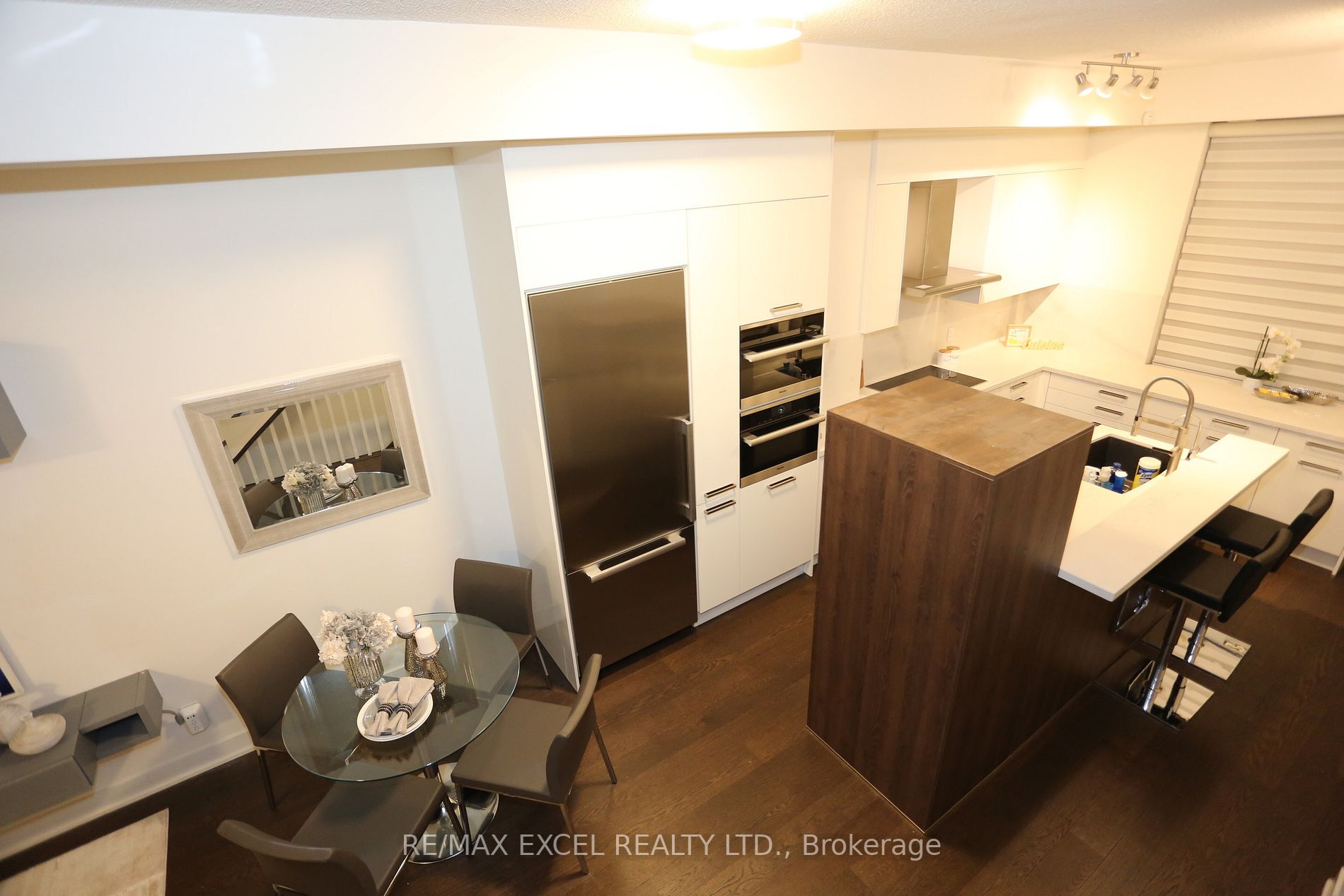 88 Sheppard Ave E, #Th12